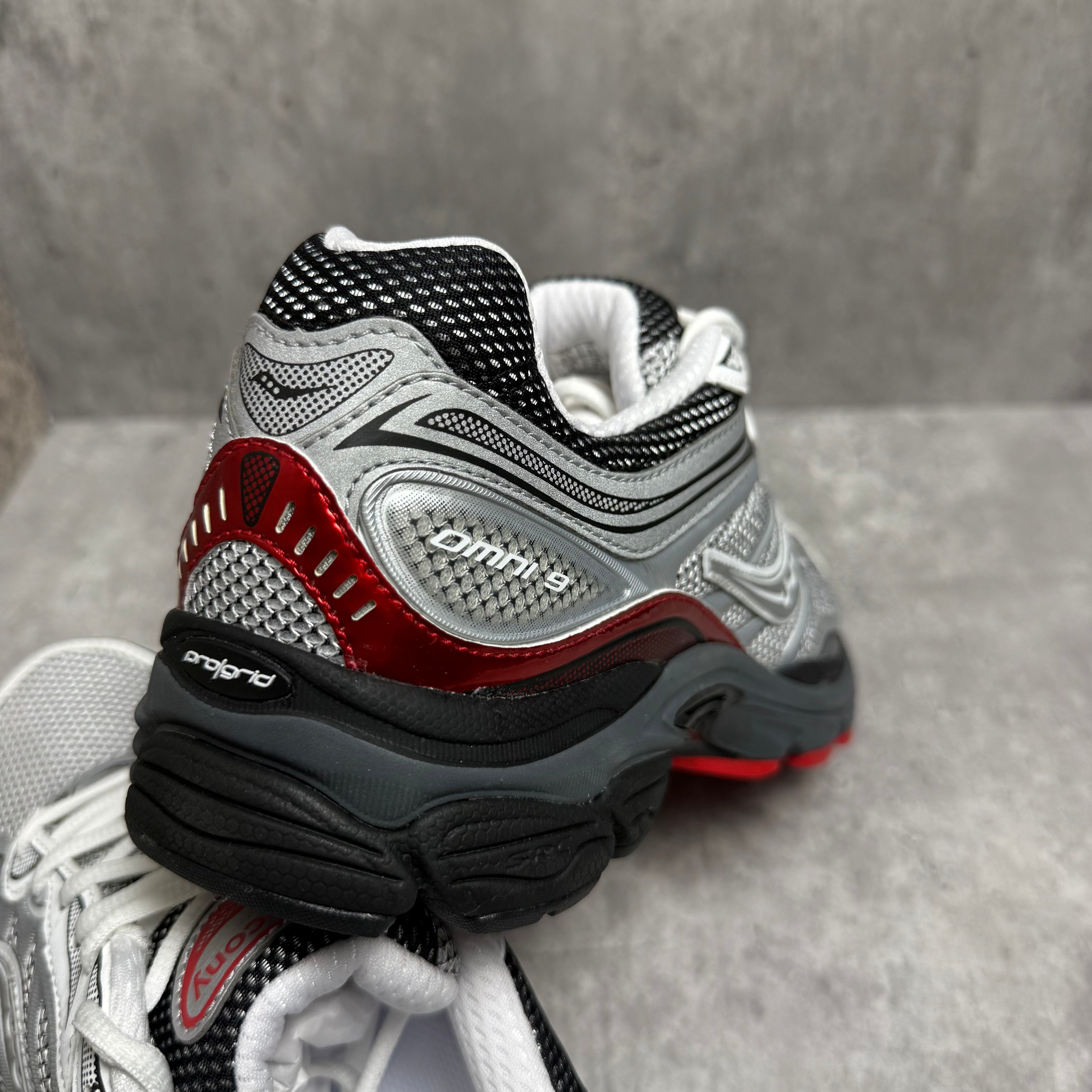 Saucony Pro Grid Omni 9 Crimson Red