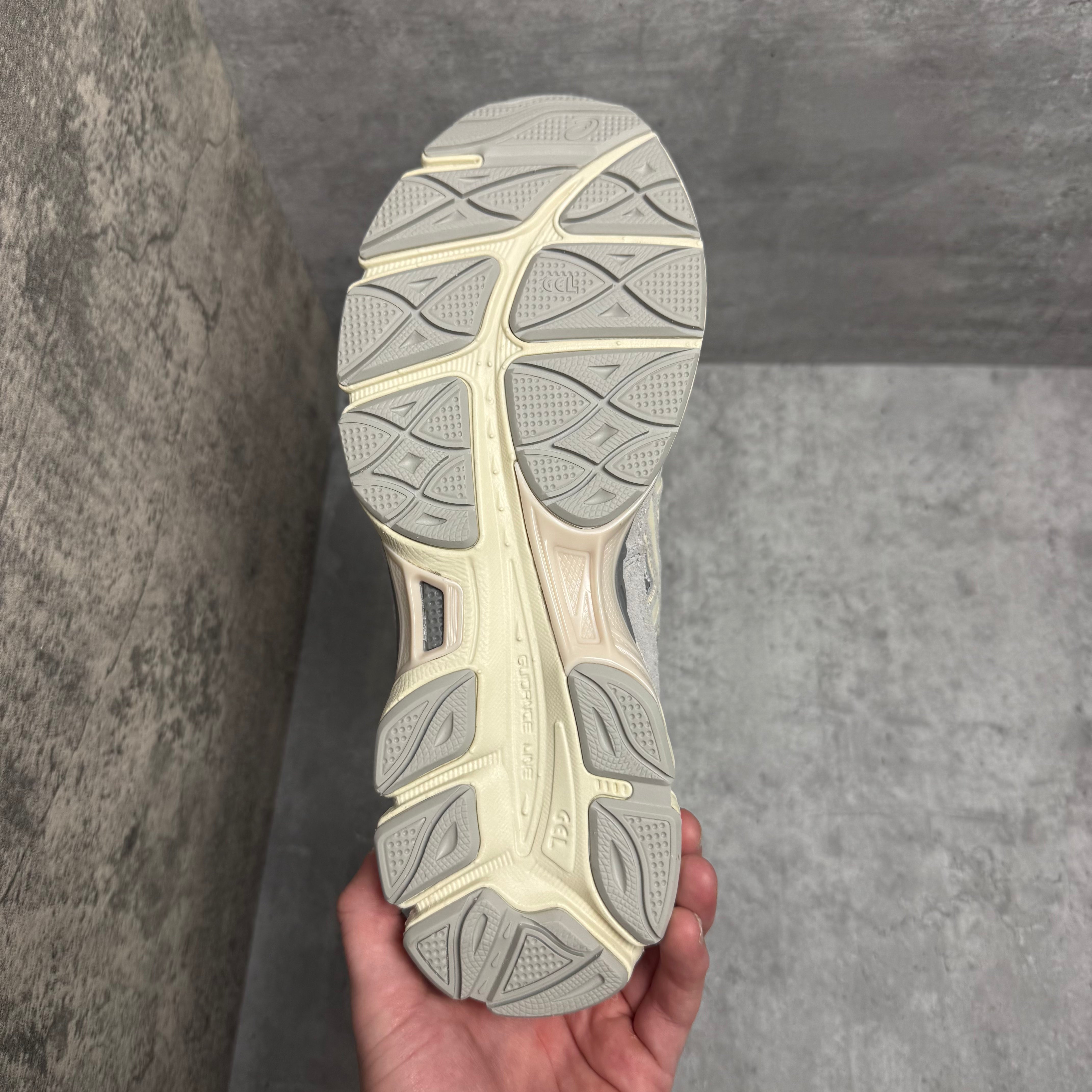ASICS Gel-NYC Oyster Grey
