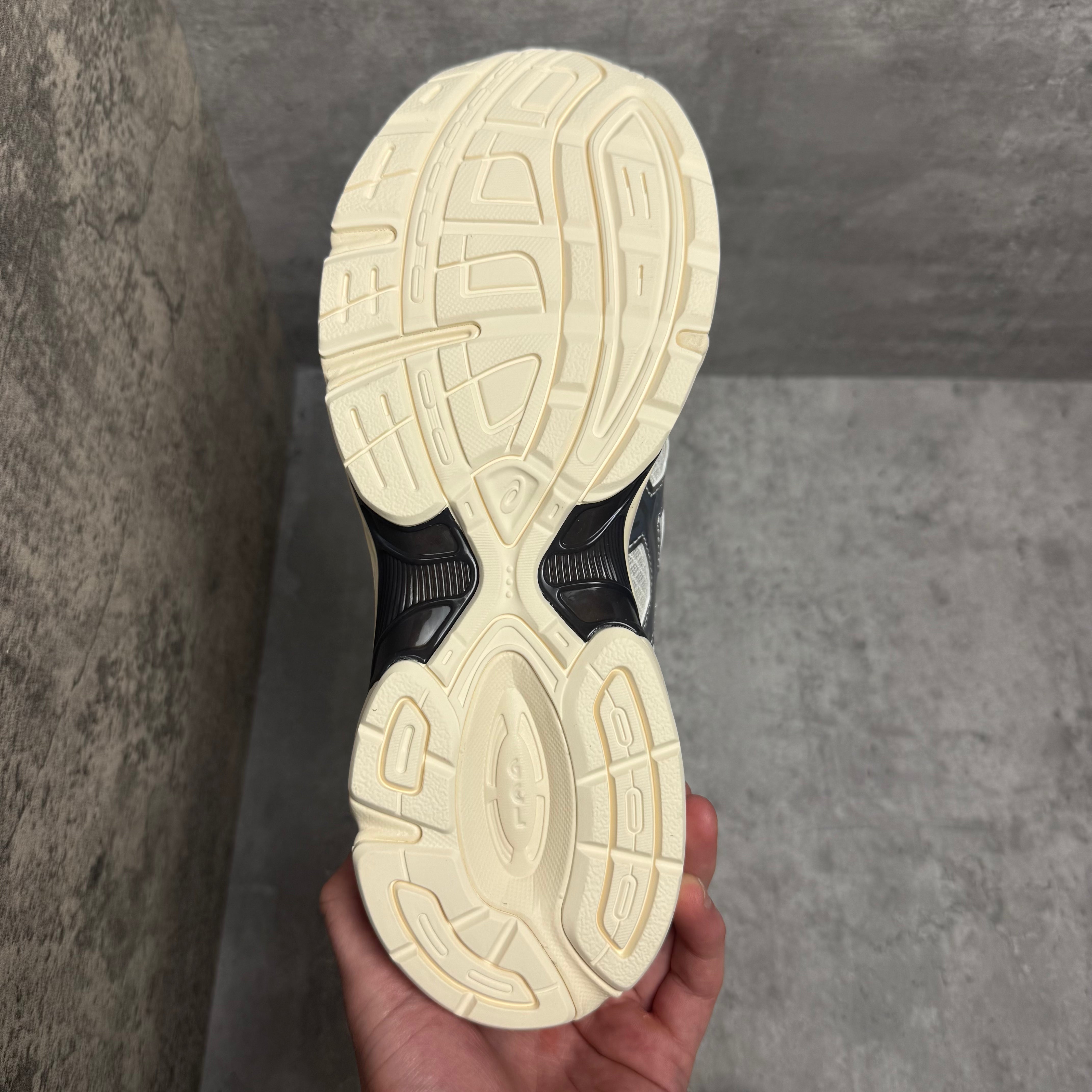 ASICS Gel-1130 Cream Carrier Grey