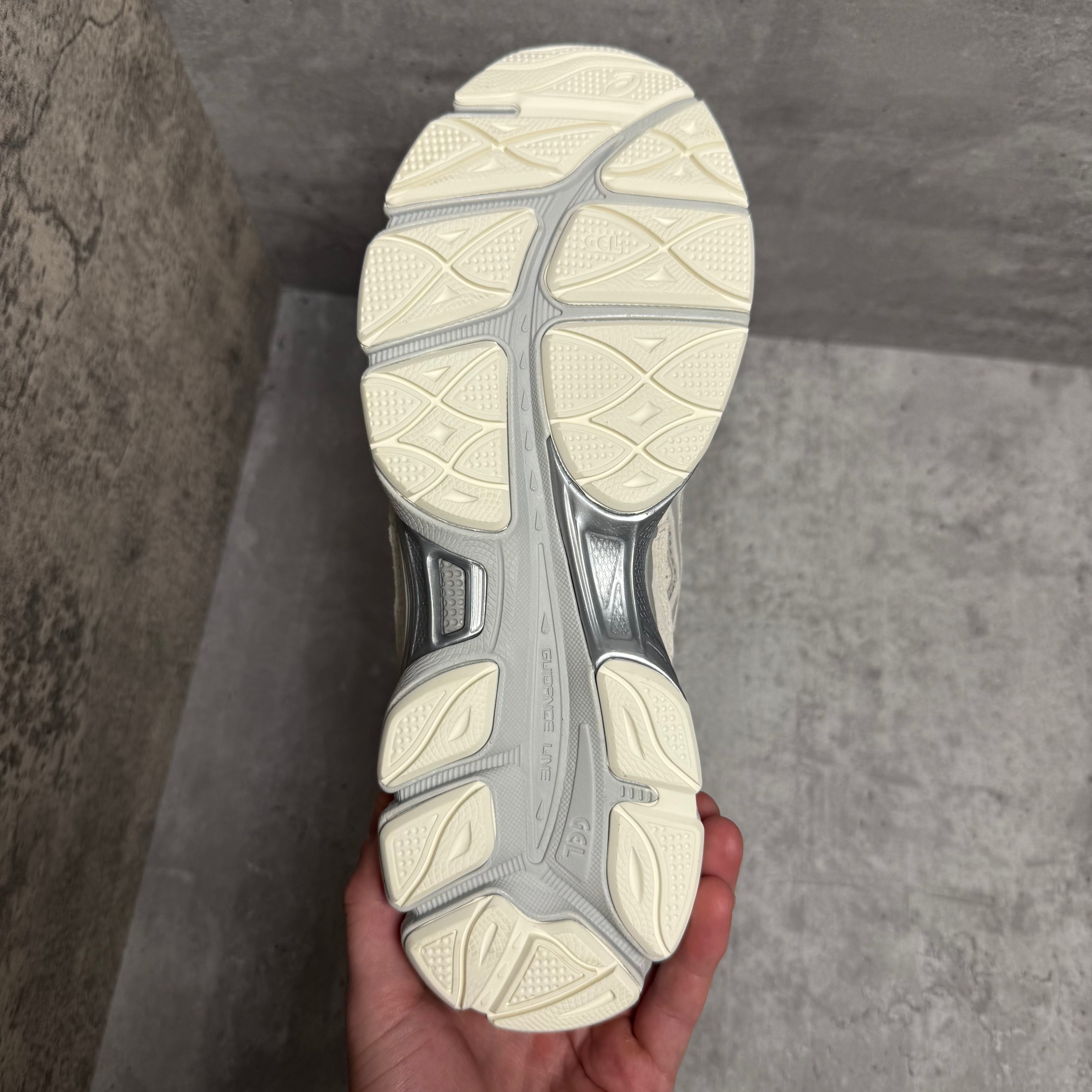 ASICS Gel-NYC Cream Grey