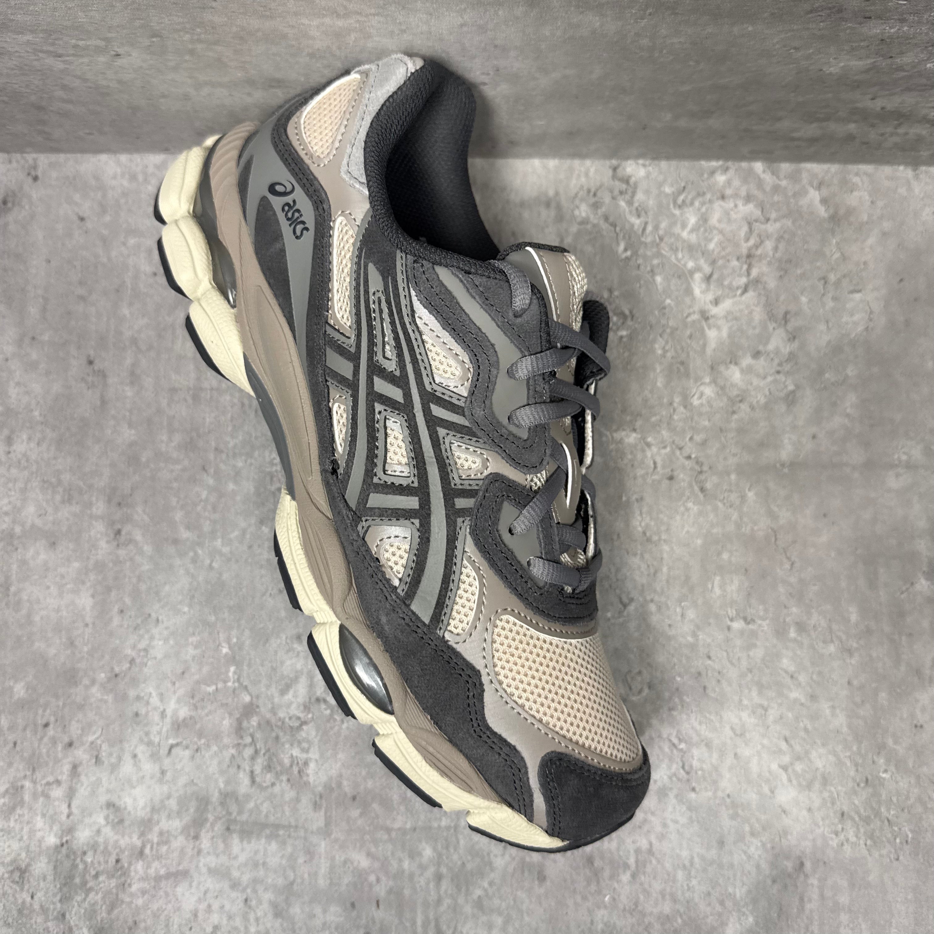ASICS Gel NYC Oatmeal / Obsidian
