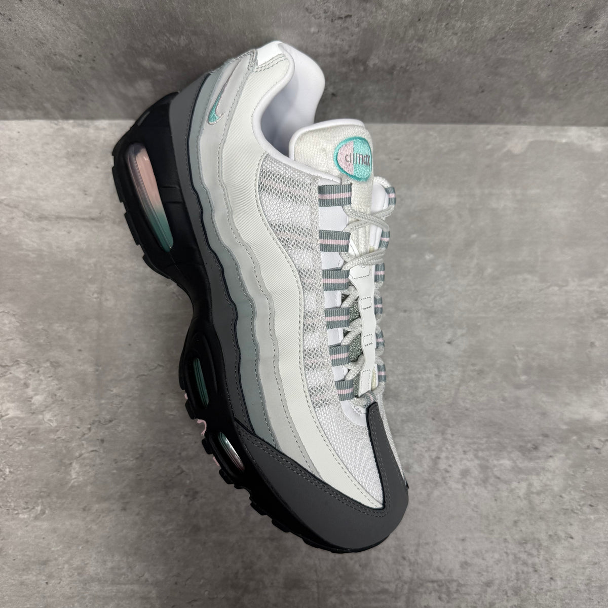 Nike Air Max 95 'Apple Pink' - Cheshire Creps