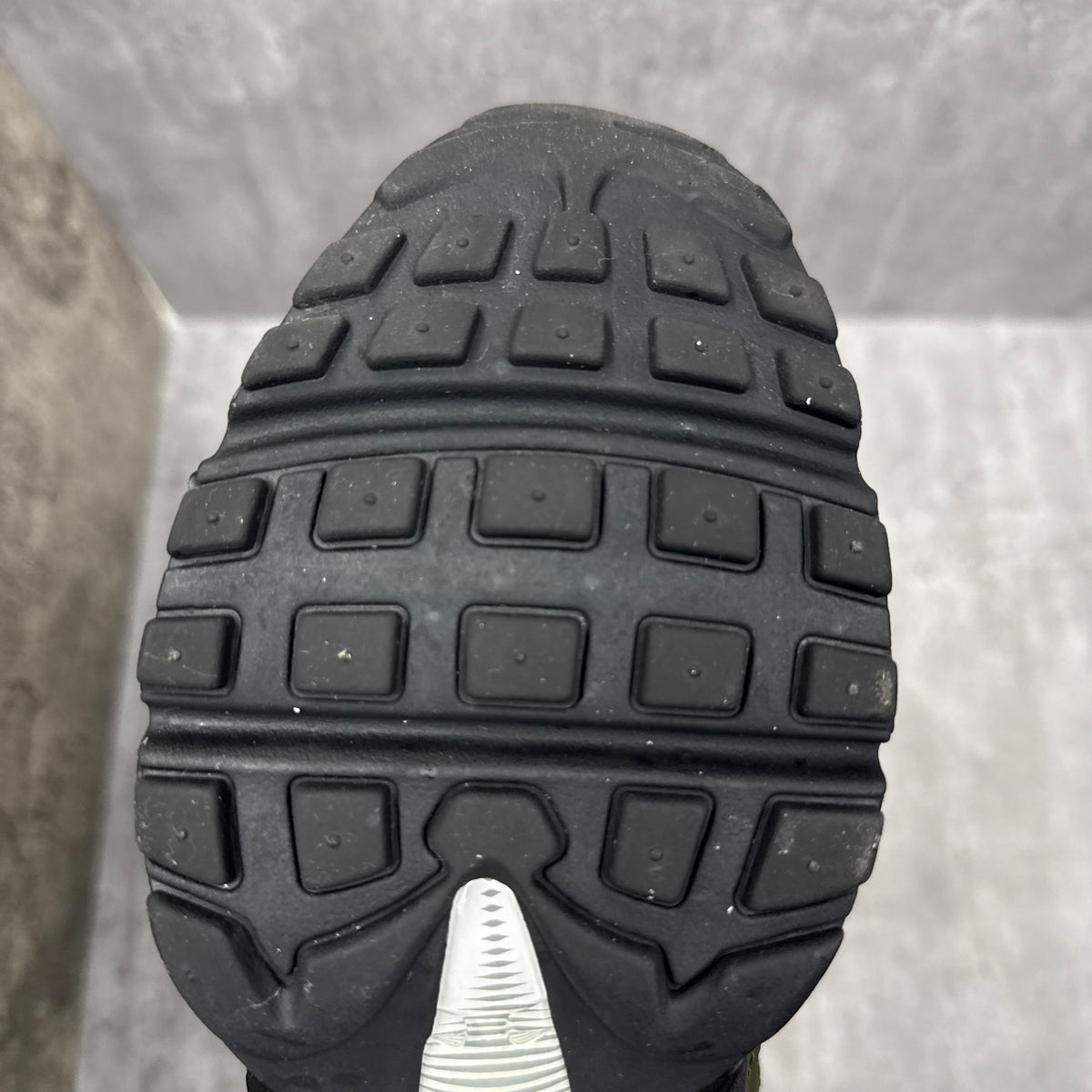 Nike Air Max 95 'Cargo Khaki' - Cheshire Creps