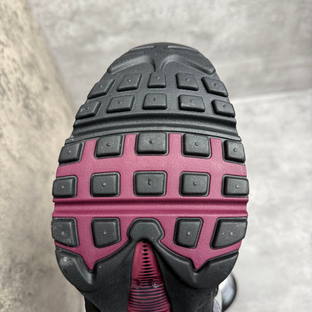 Nike Air Max 95 Dark Beetroot - Cheshire Creps