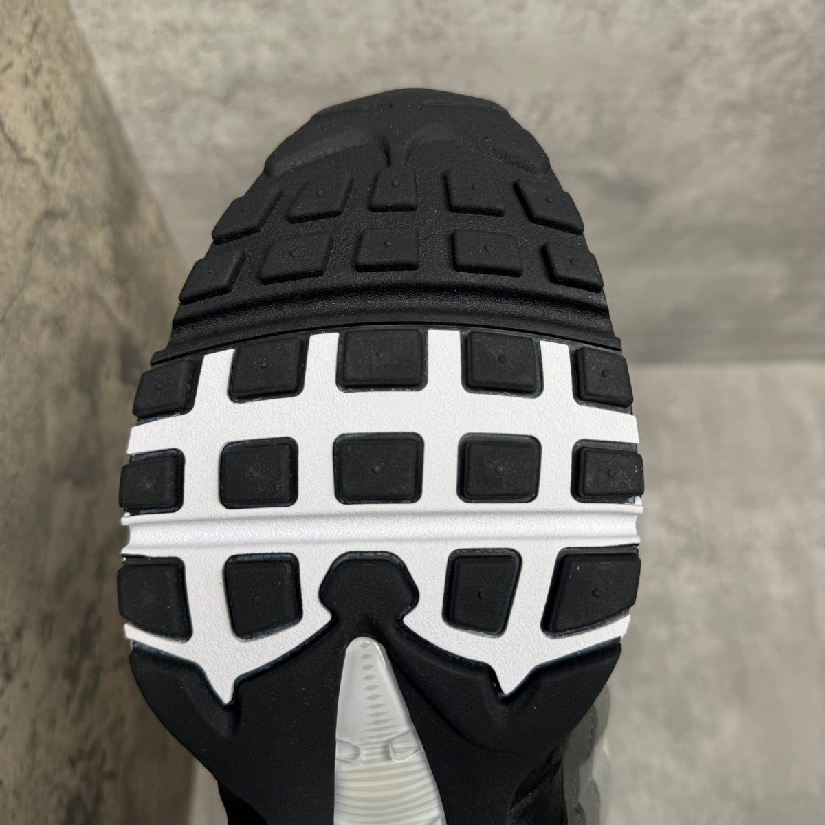 Nike Air Max 95 'Granite ‘Big Bubble’ 2025' - Cheshire Creps