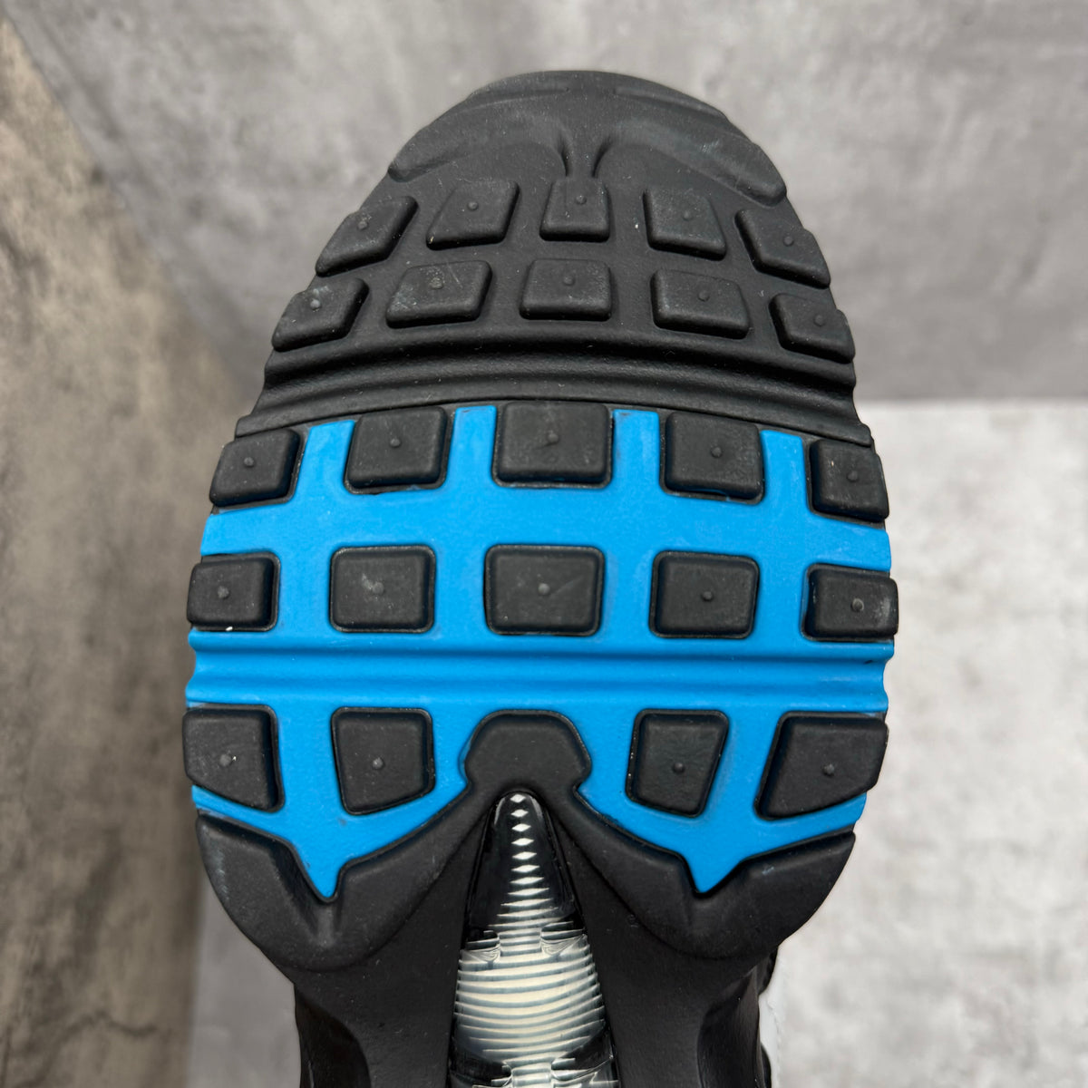 Nike Air Max 95 'Laser Blue' - Cheshire Creps