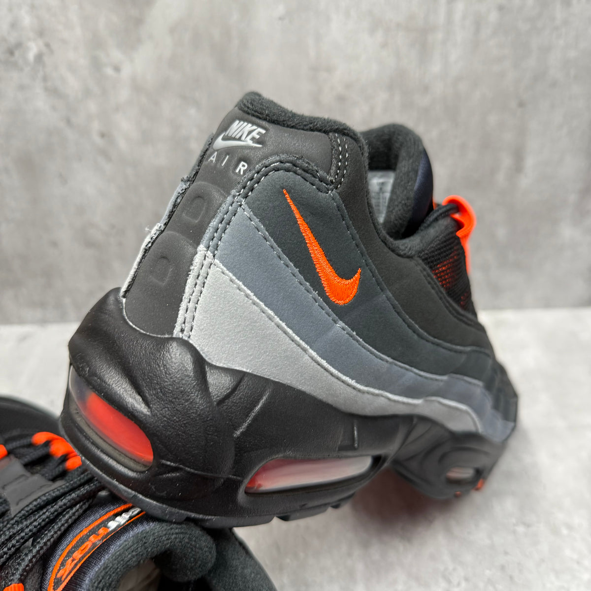 Nike Air Max 95 'Reverse Crimson' - Cheshire Creps