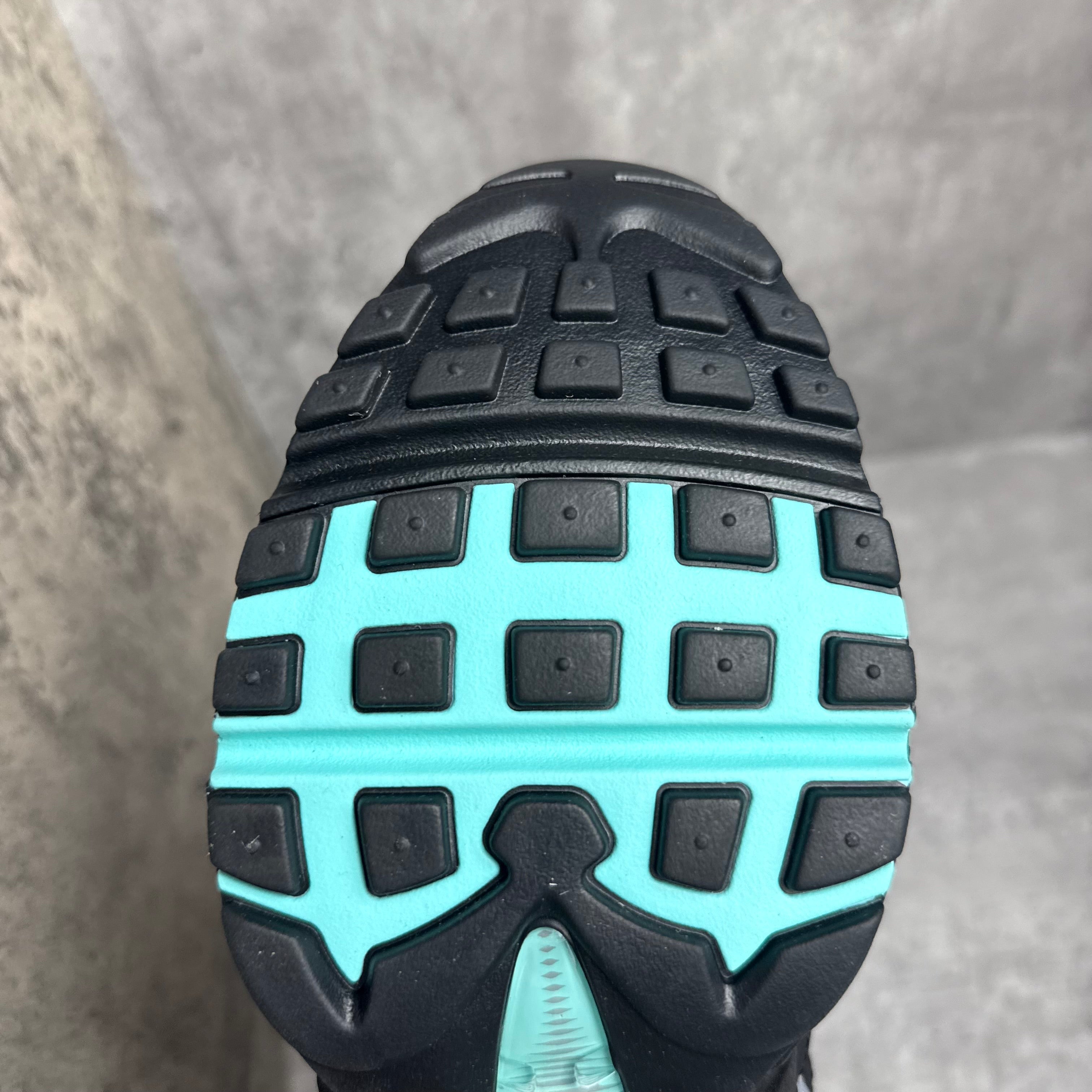 Nike Airmax 95 Aurora Green - Cheshire Creps 