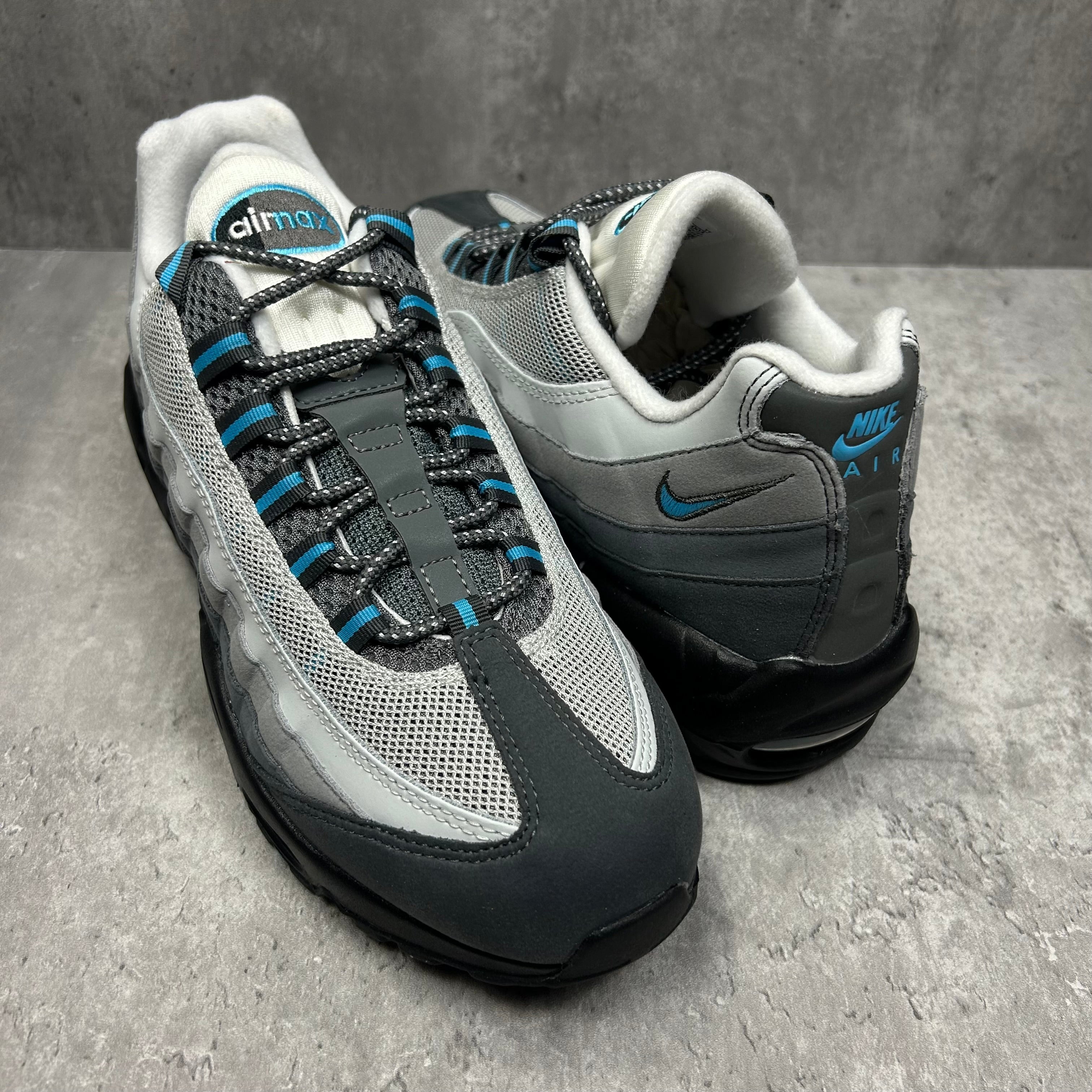 grey blue air max 95
