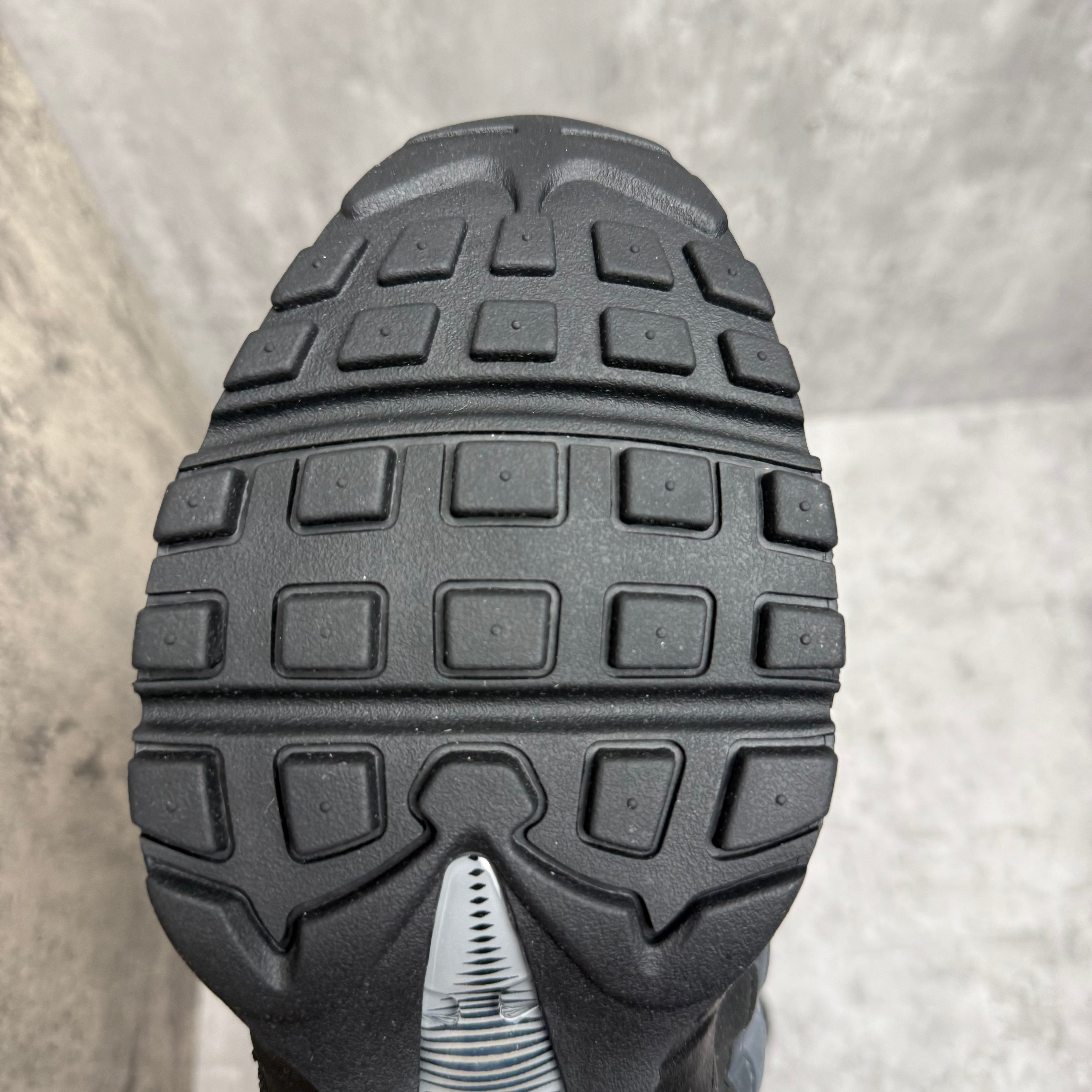 Nike Airmax 95 Bright Crimson - Cheshire Creps 