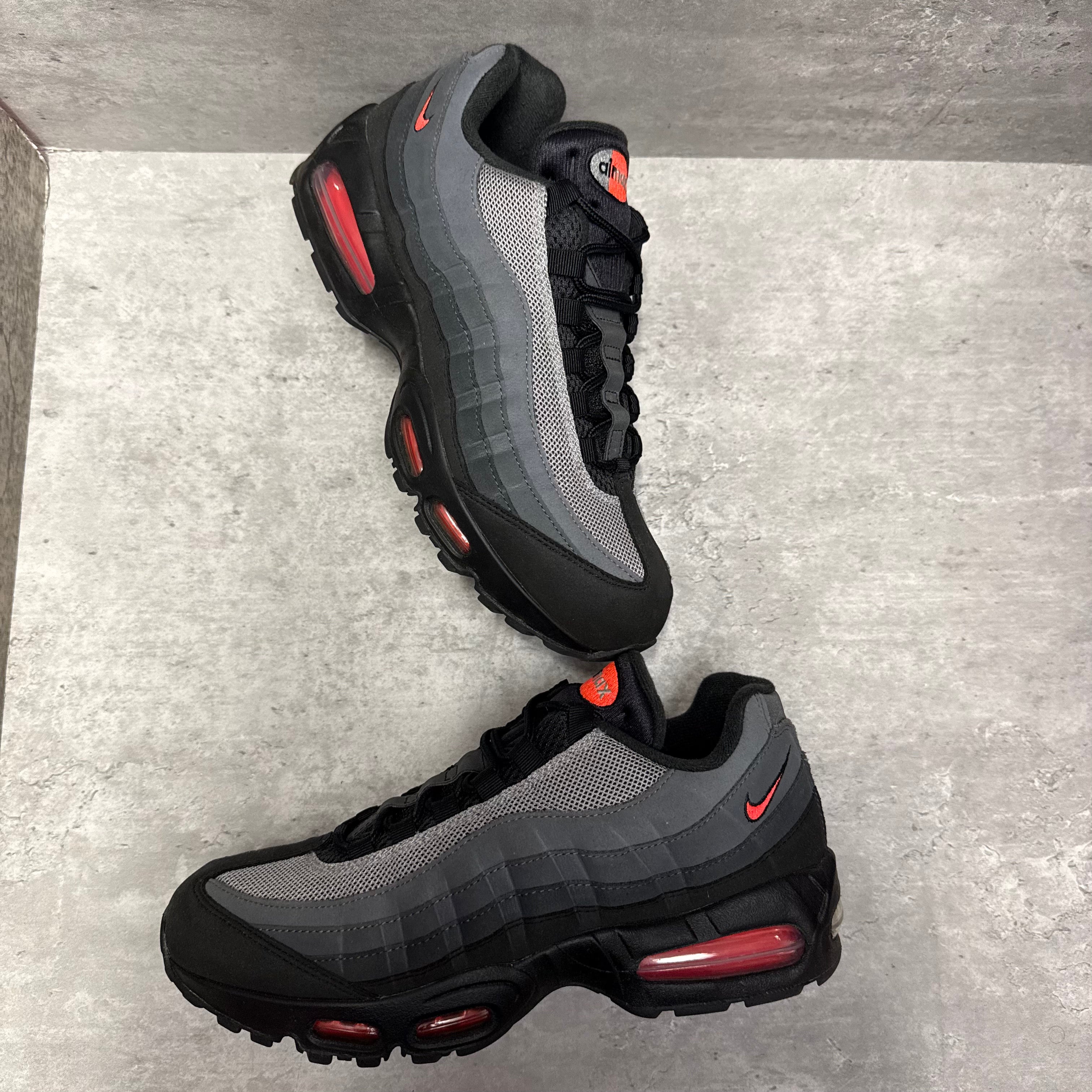 Nike Airmax 95 Bright Crimson - Cheshire Creps 
