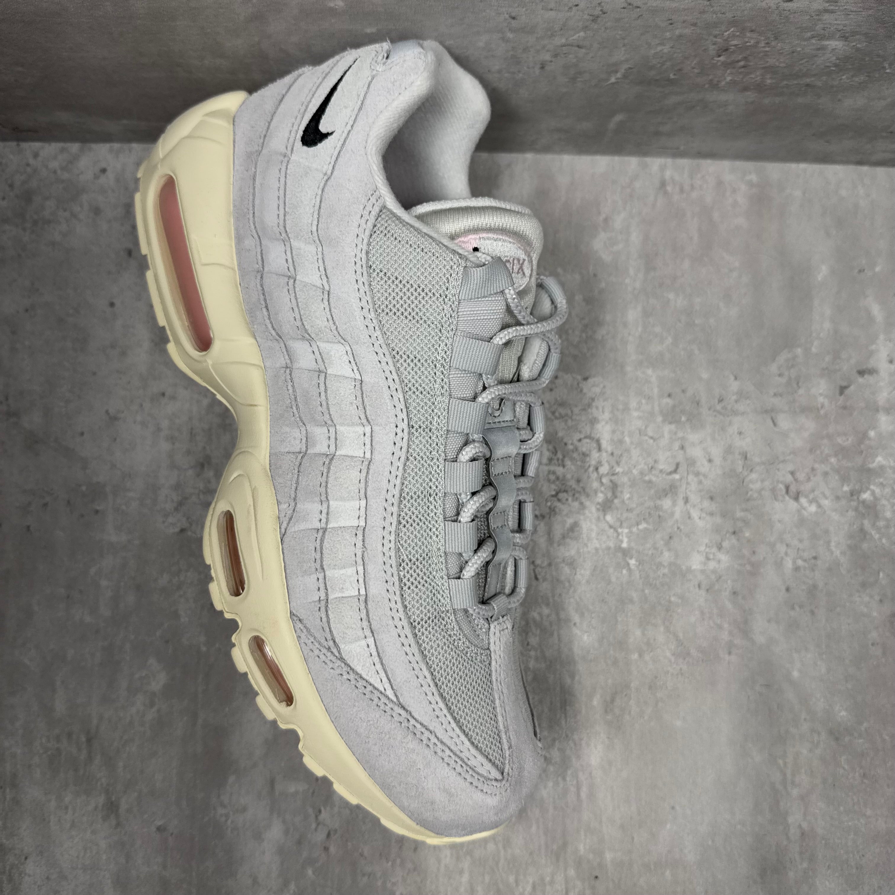 Nike Airmax 95 Grey Fog Pink Foam - Cheshire Creps 