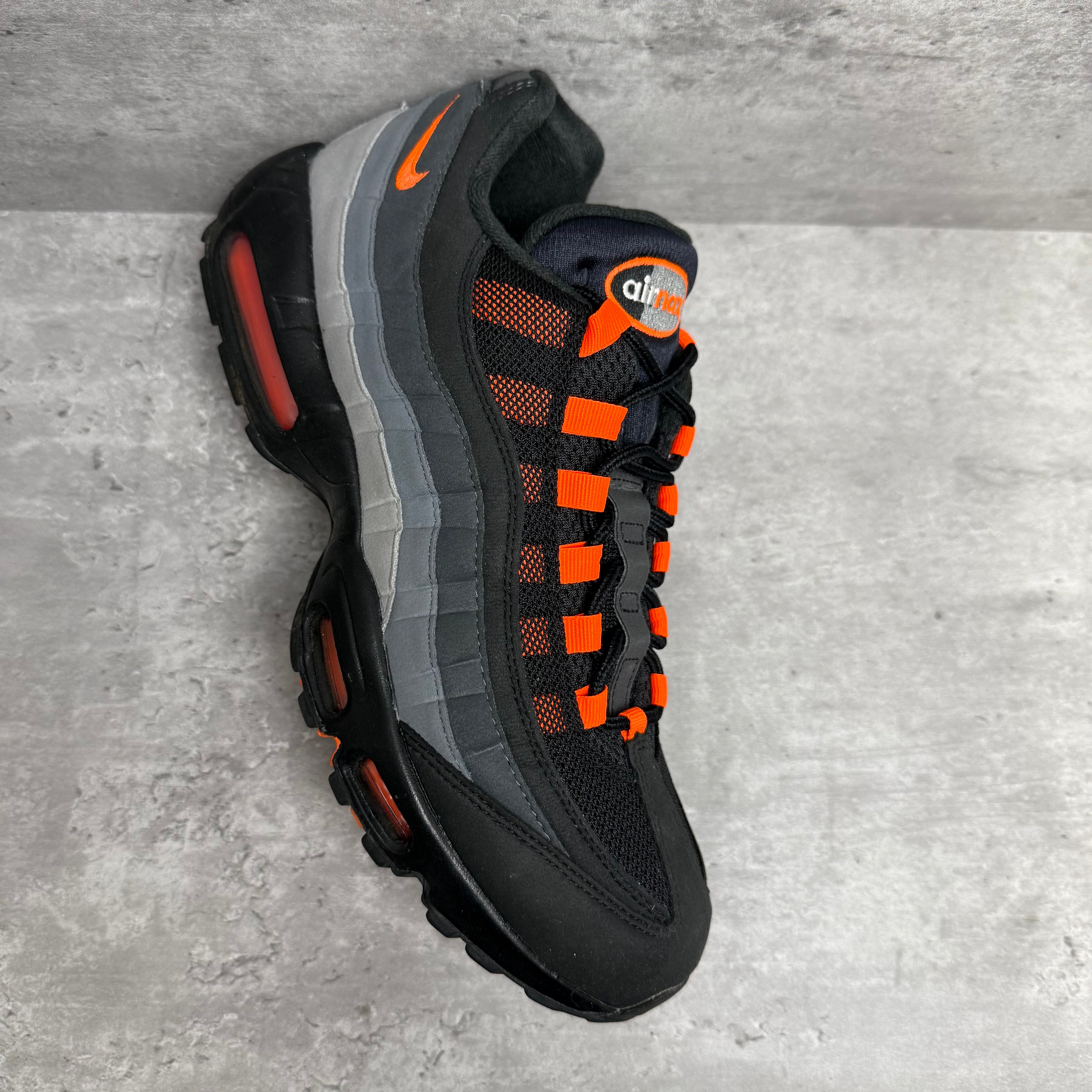Nike Airmax 95 Hyper Crimson - Cheshire Creps 