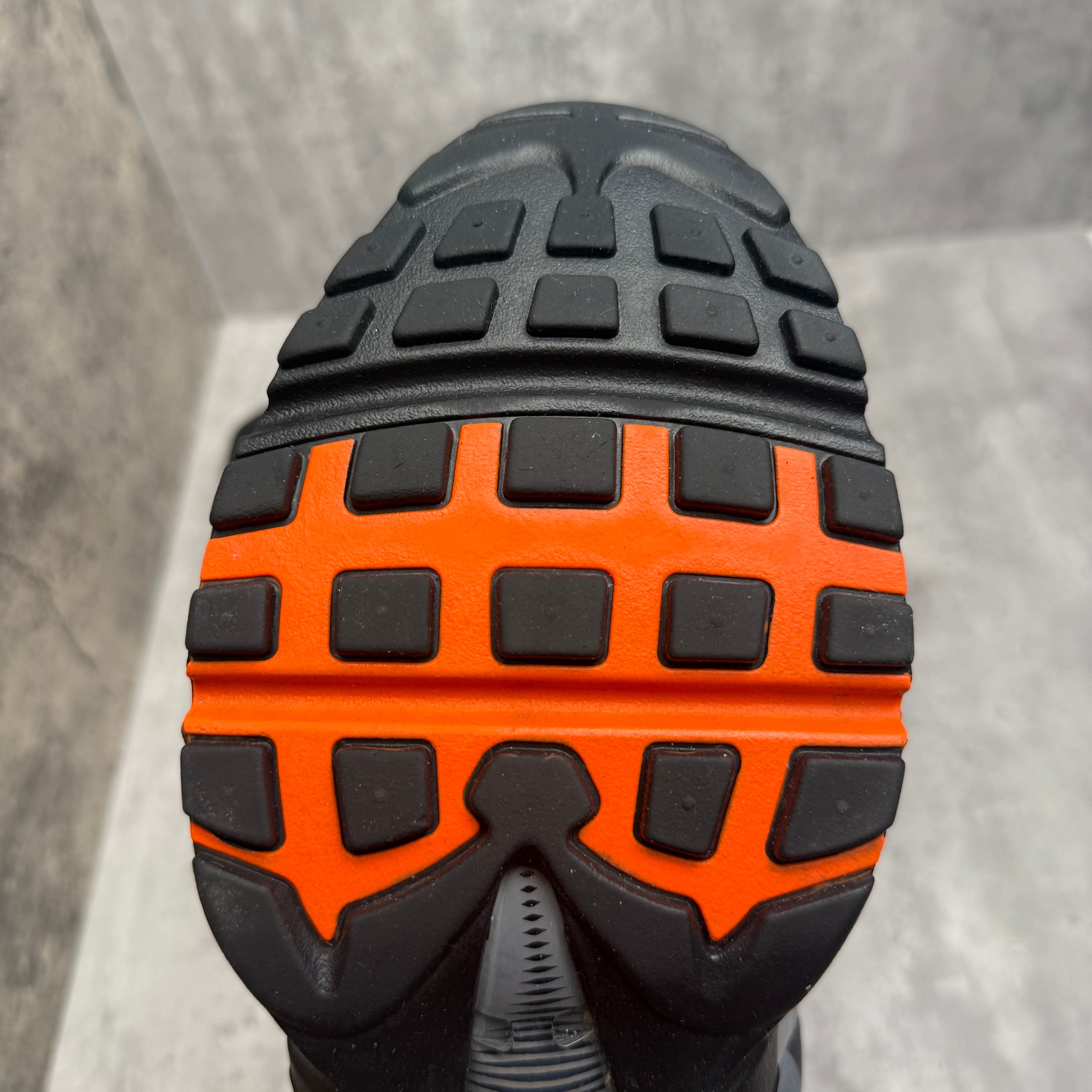 Nike Airmax 95 Hyper Crimson - Cheshire Creps 