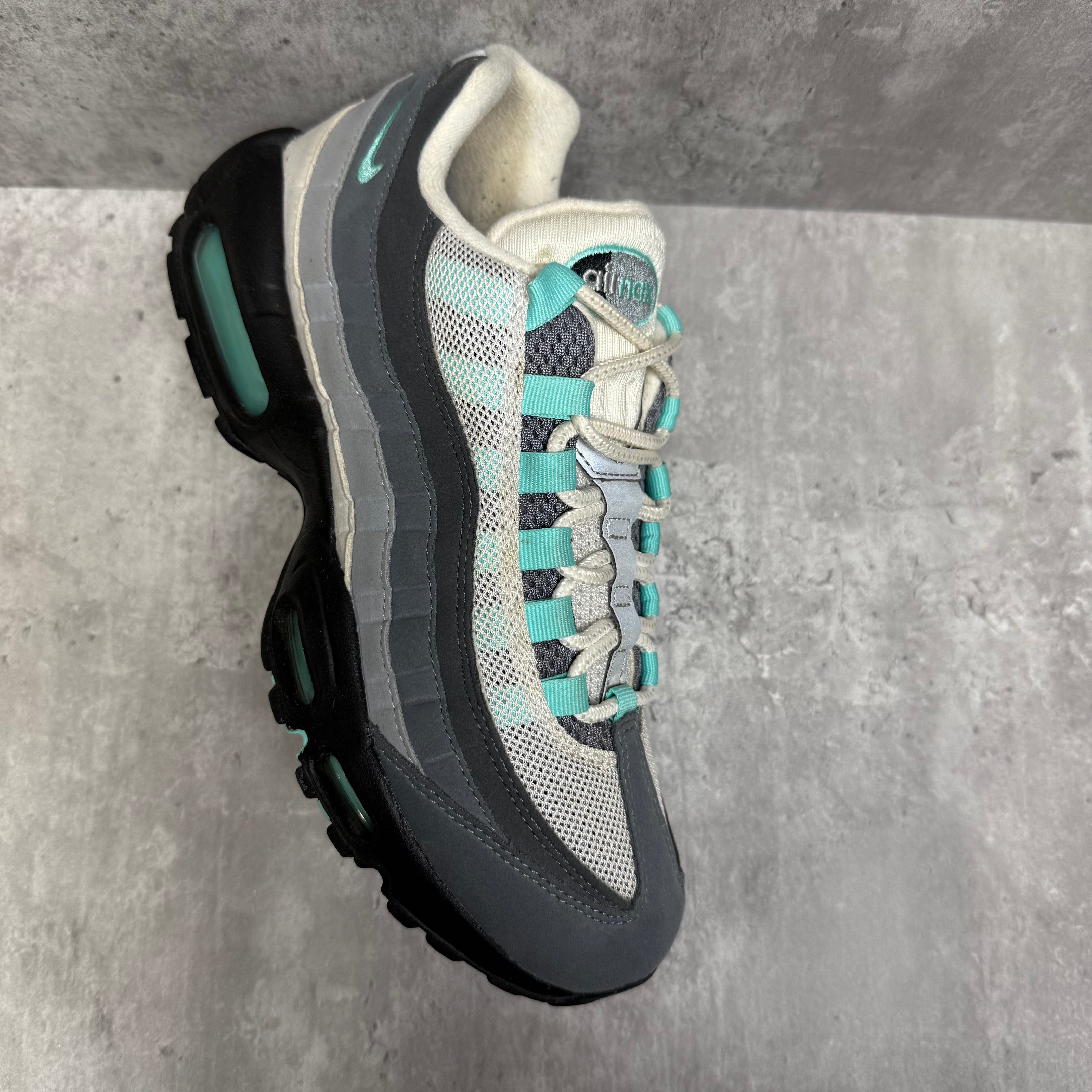 Nike Airmax 95 Hyper Turquoise - Cheshire Creps 