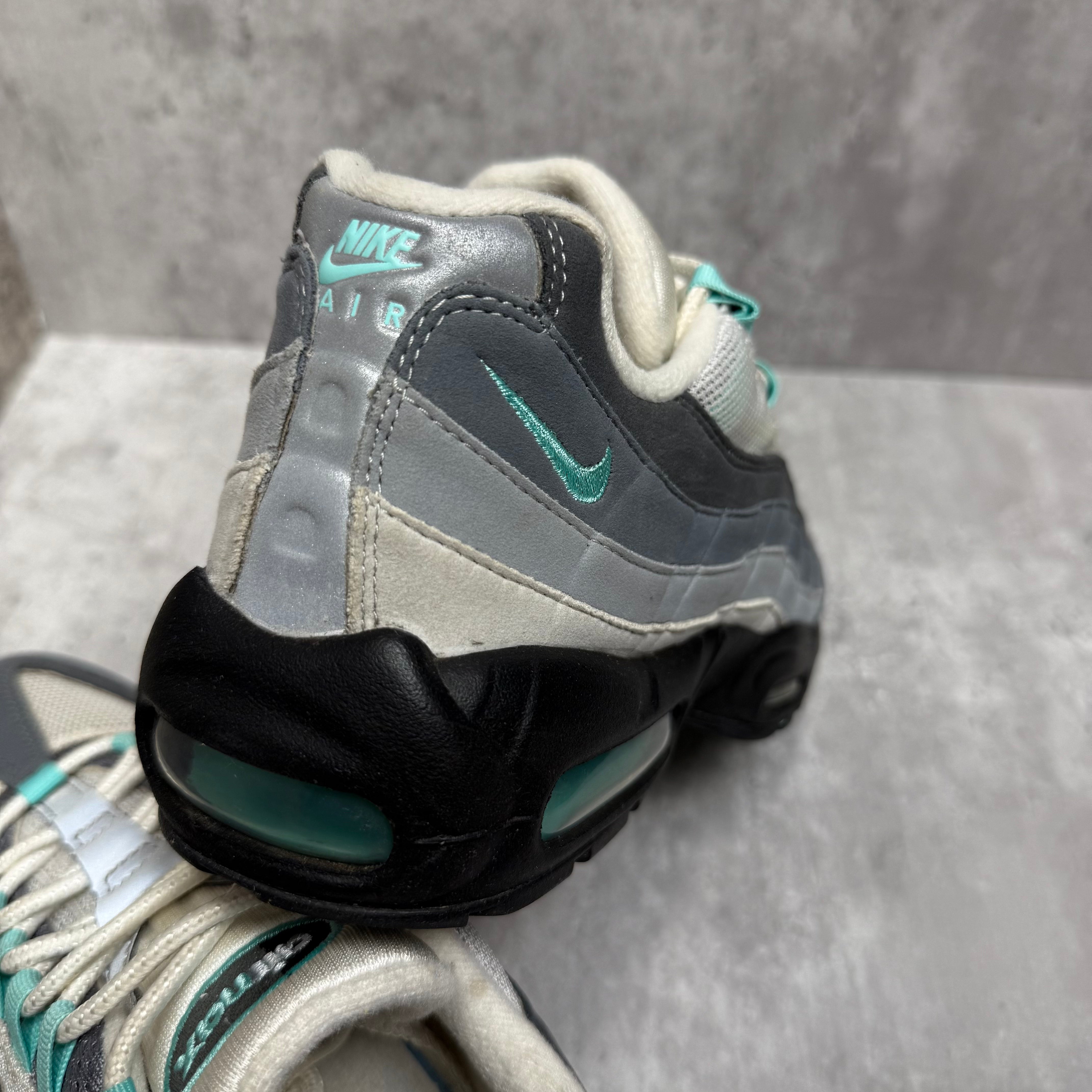 Nike Airmax 95 Hyper Turquoise - Cheshire Creps 