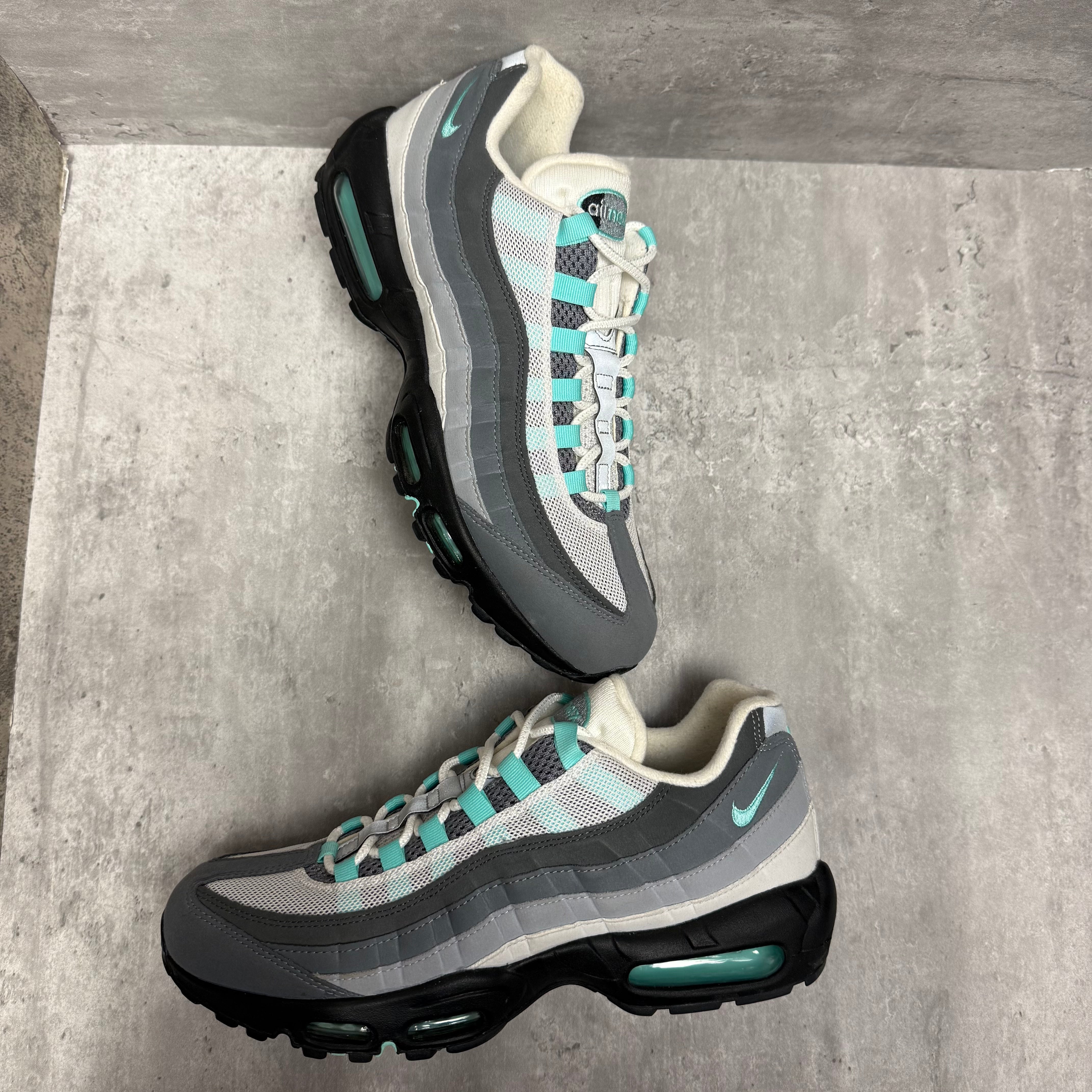 Nike Airmax 95 Hyper Turquoise - Cheshire Creps 