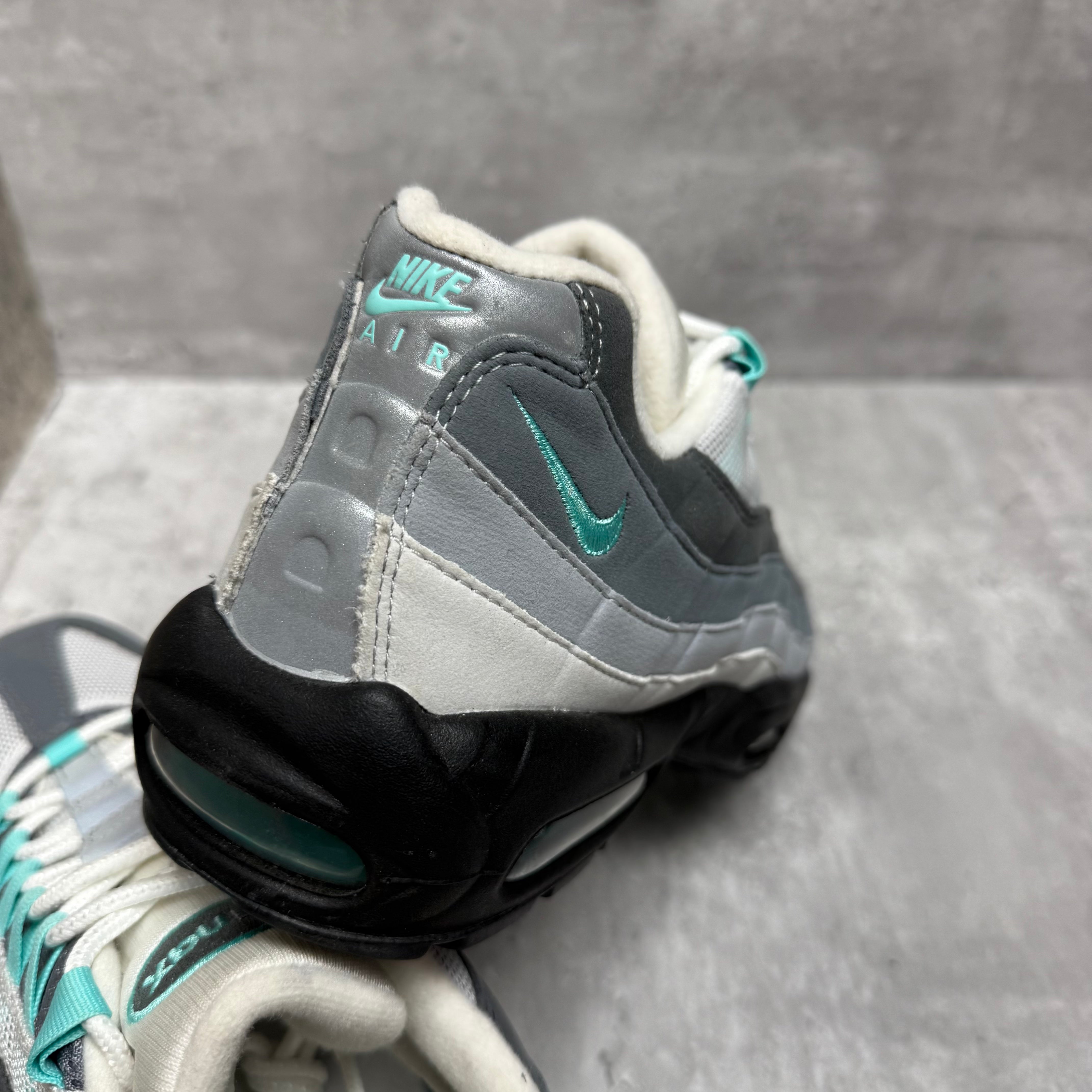 Nike Airmax 95 Hyper Turquoise - Cheshire Creps 