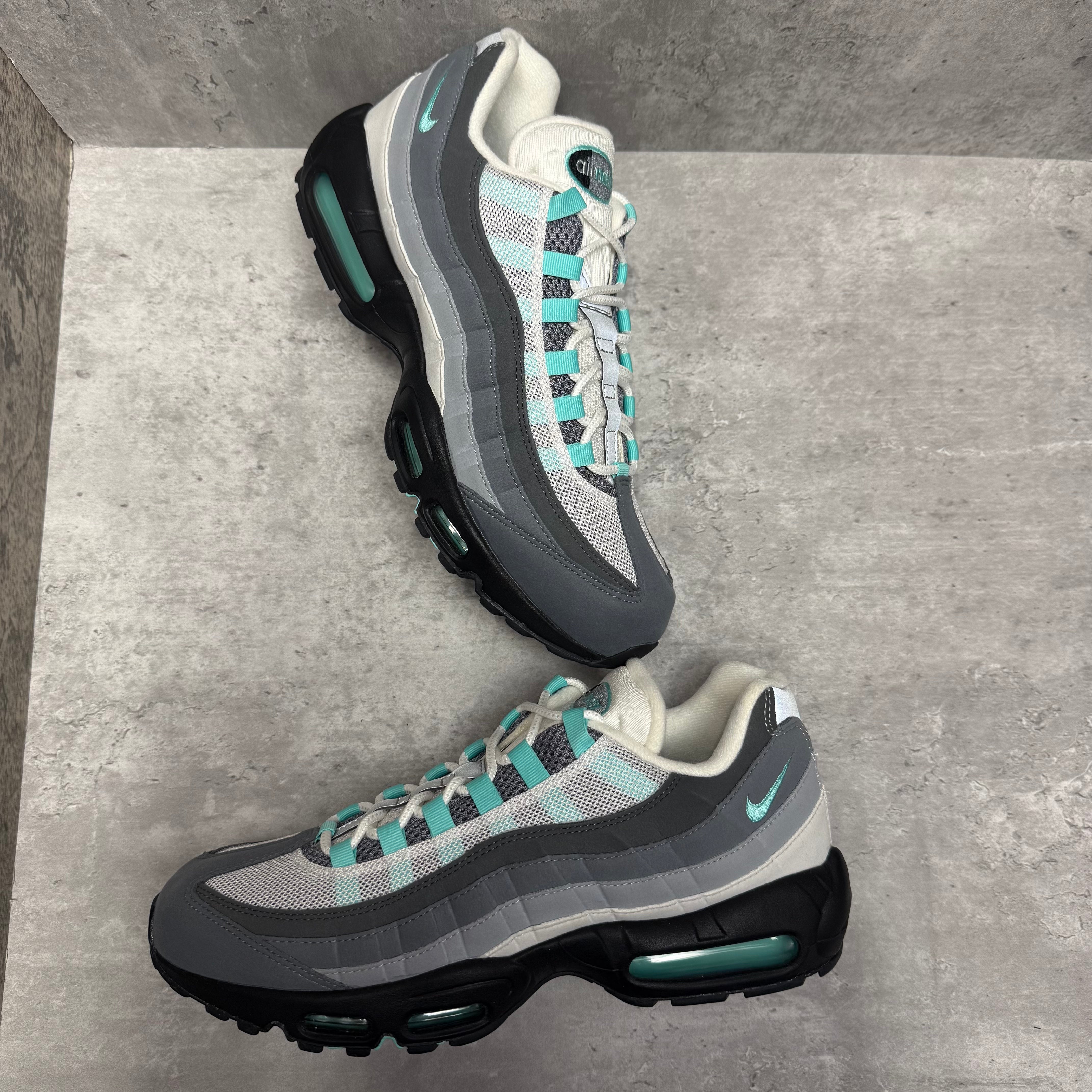 Nike Airmax 95 Hyper Turquoise - Cheshire Creps 