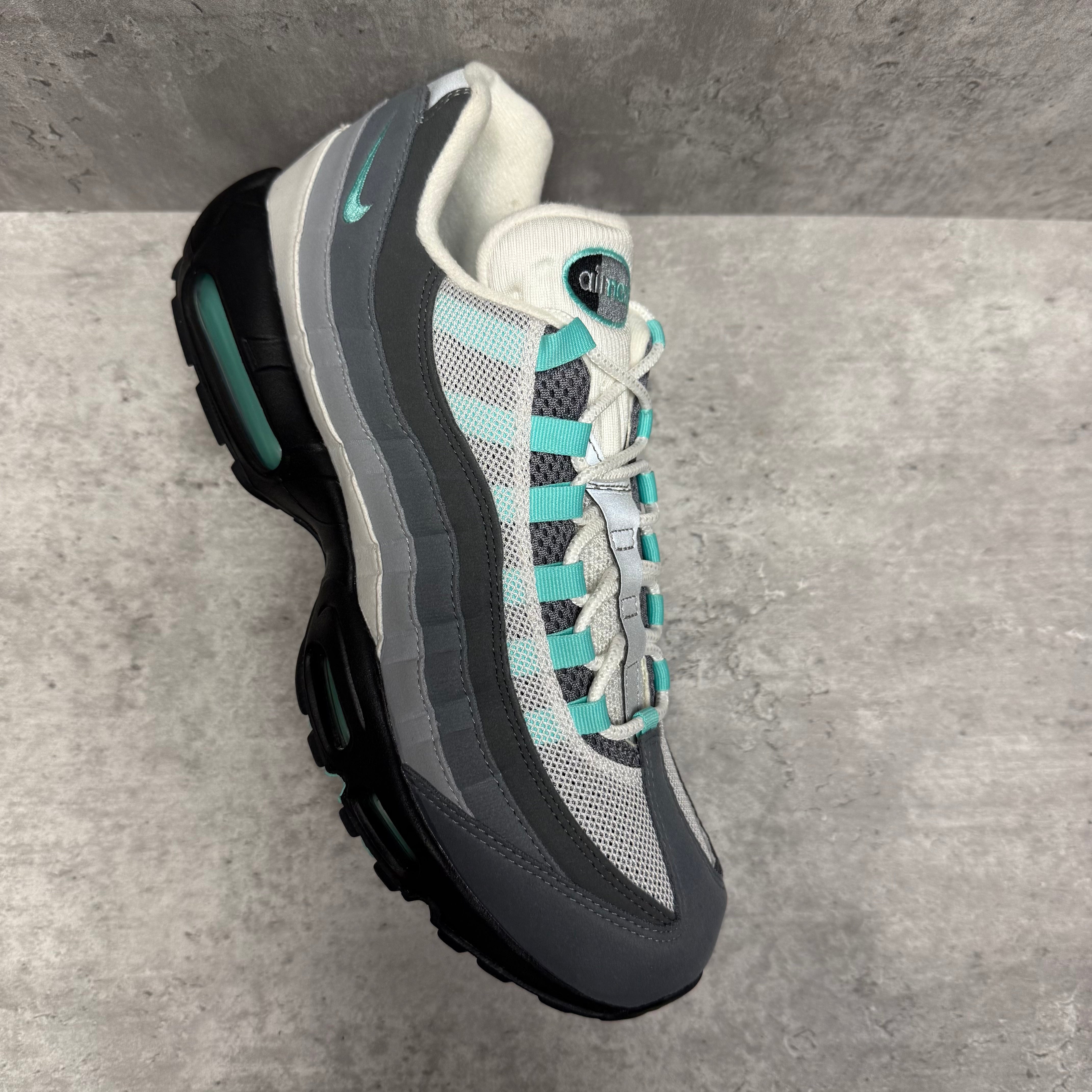 Nike Airmax 95 Hyper Turquoise - Cheshire Creps 
