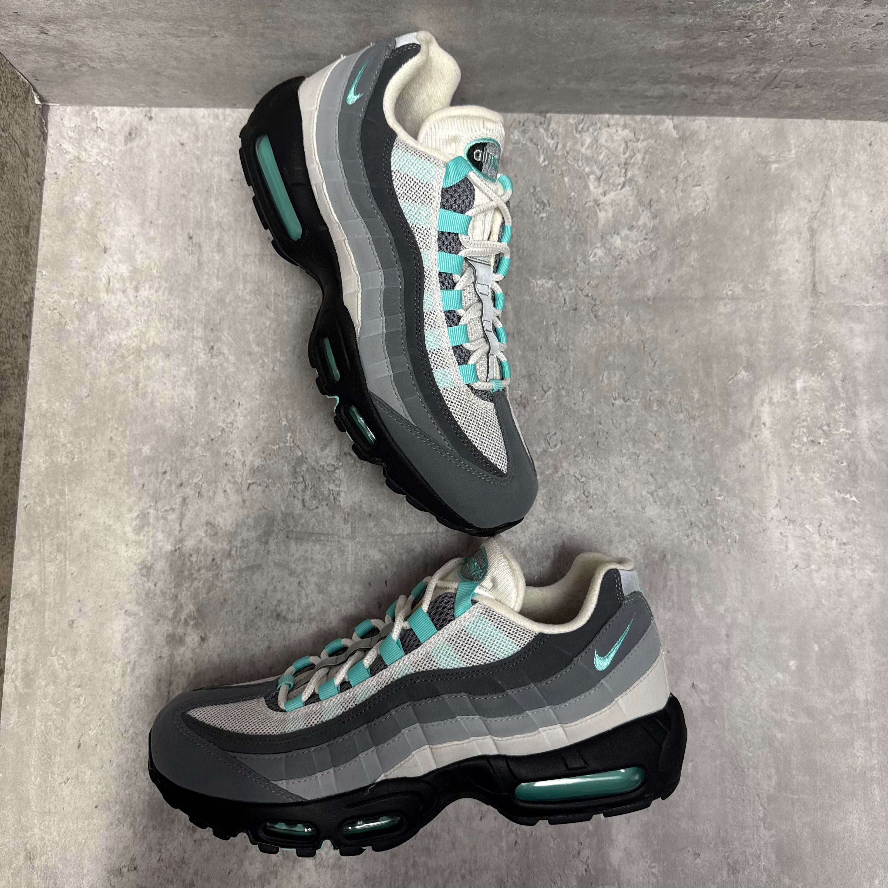 Nike Airmax 95 Hyper Turquoise - Cheshire Creps 