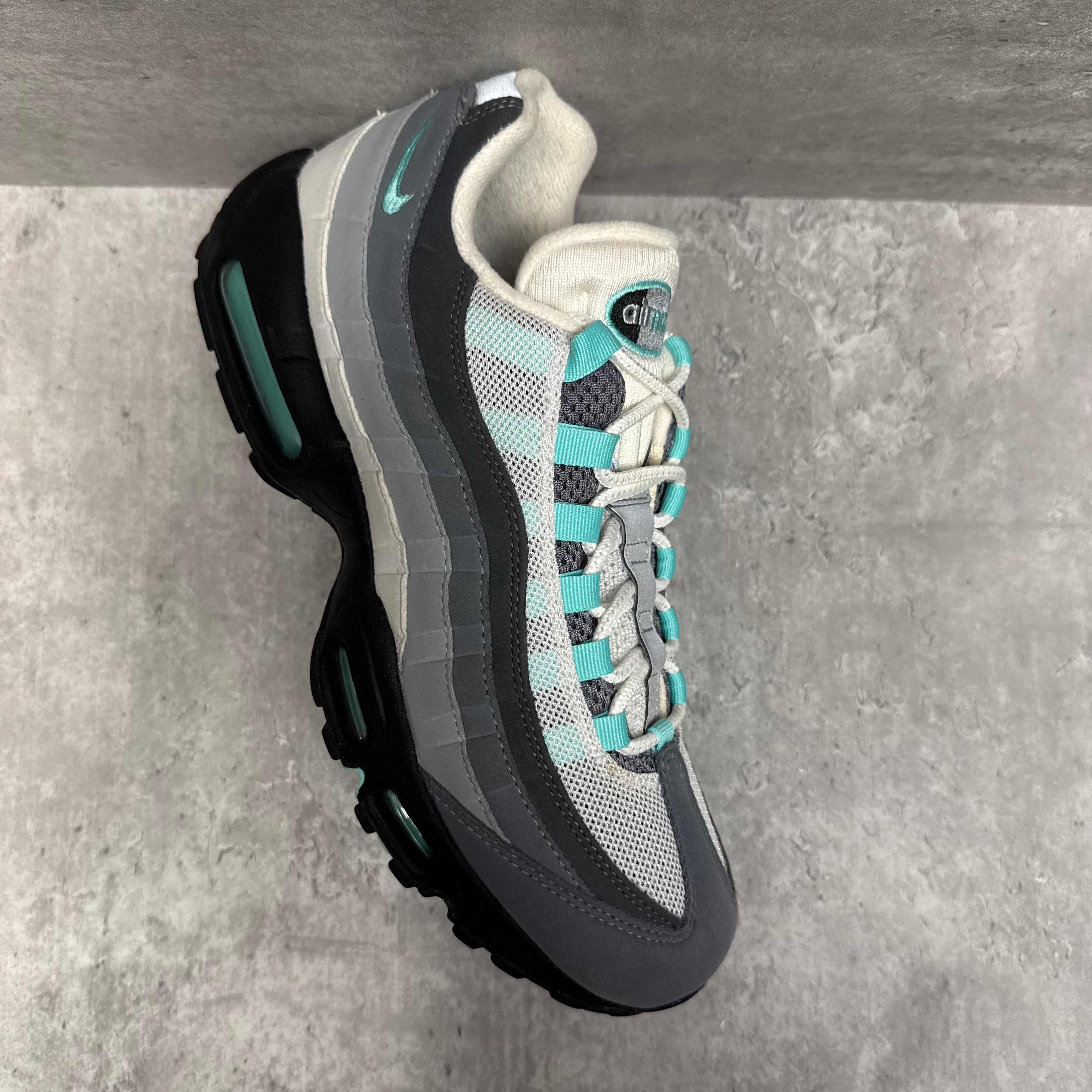 Nike Airmax 95 Hyper Turquoise - Cheshire Creps 