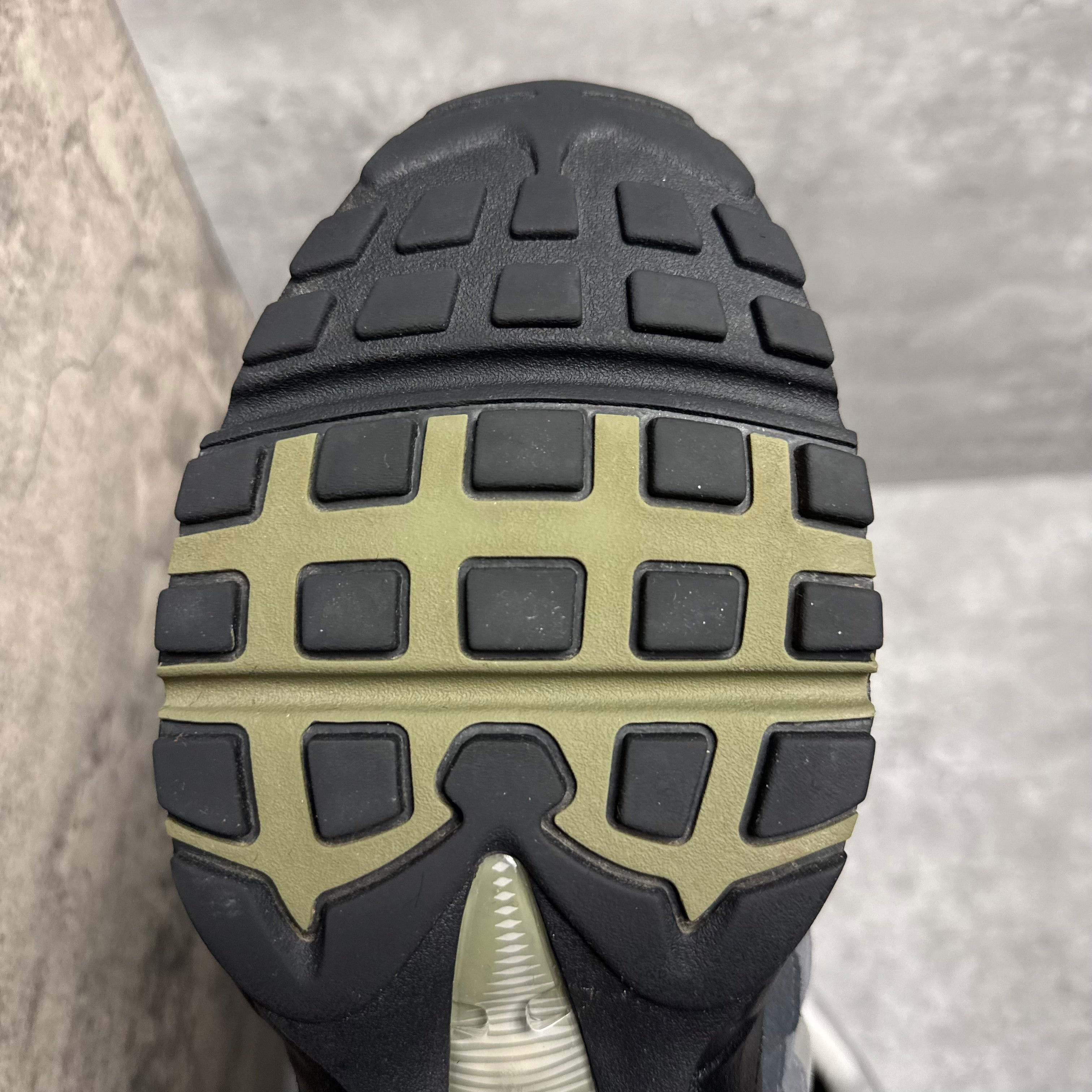 Nike Airmax 95 Medium Olive - Cheshire Creps