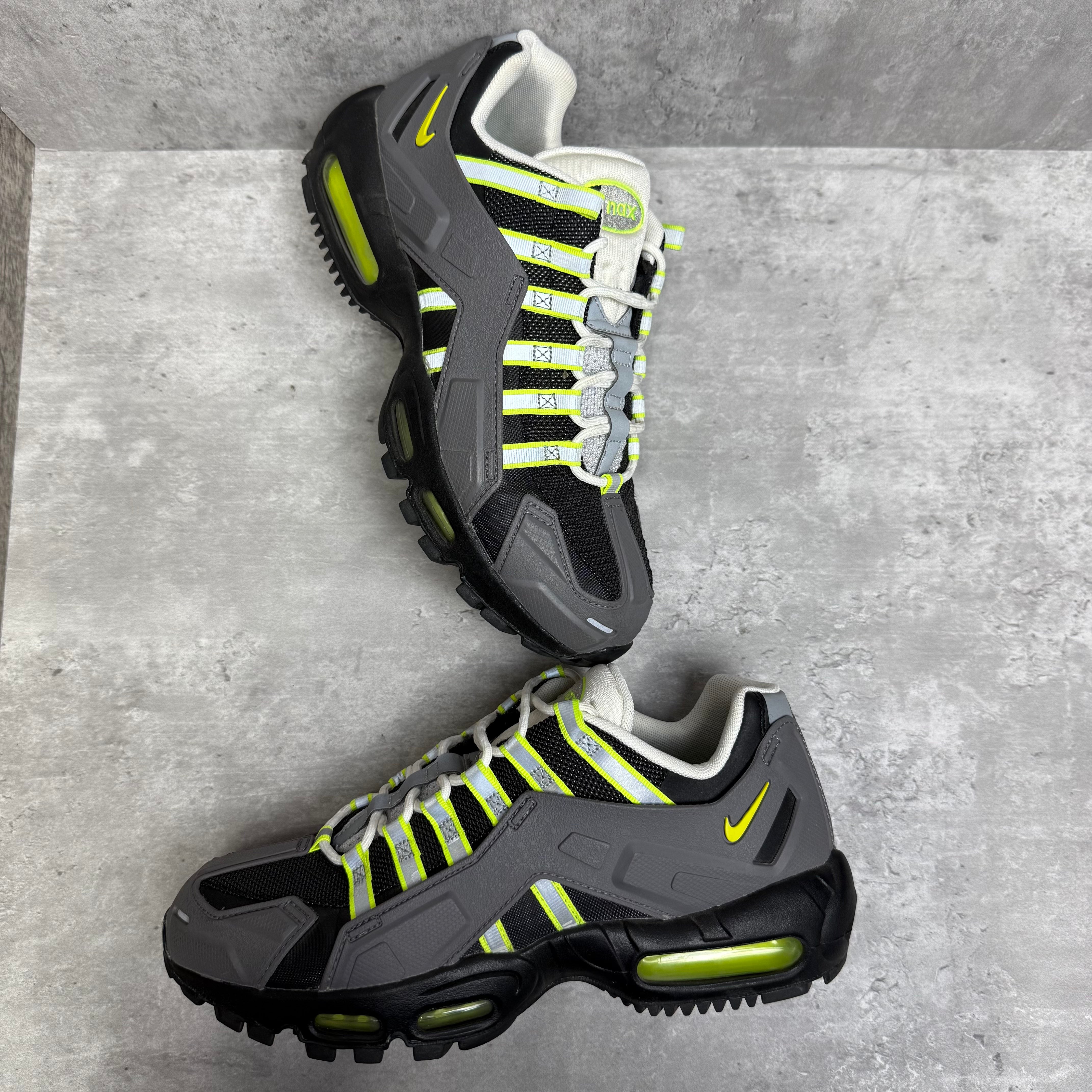 Nike Airmax 95 NDSTRKT Neon - Cheshire Creps 