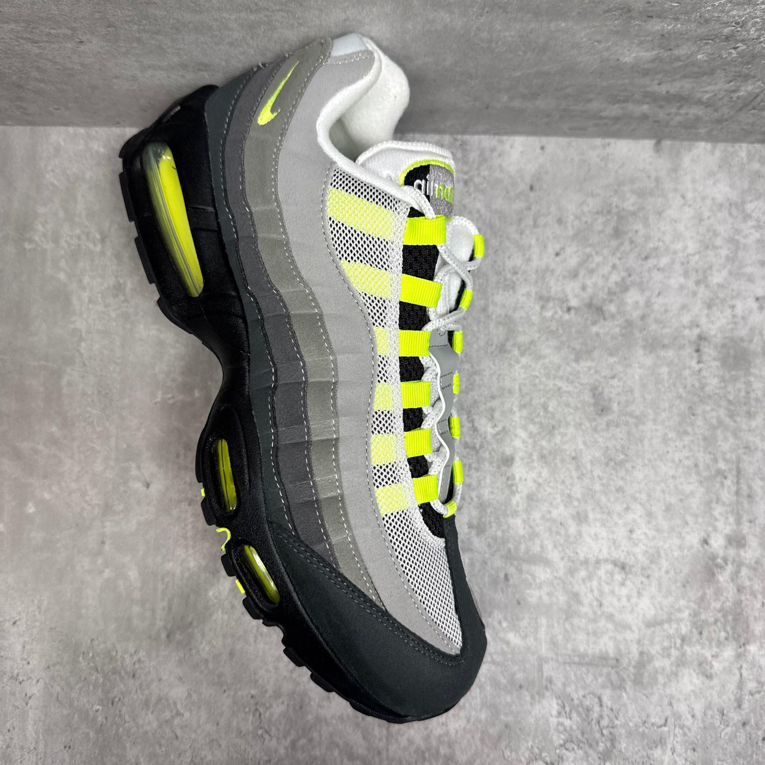 Nike Air Max 95 Big Bubble Neon 2026 | HM4740-001