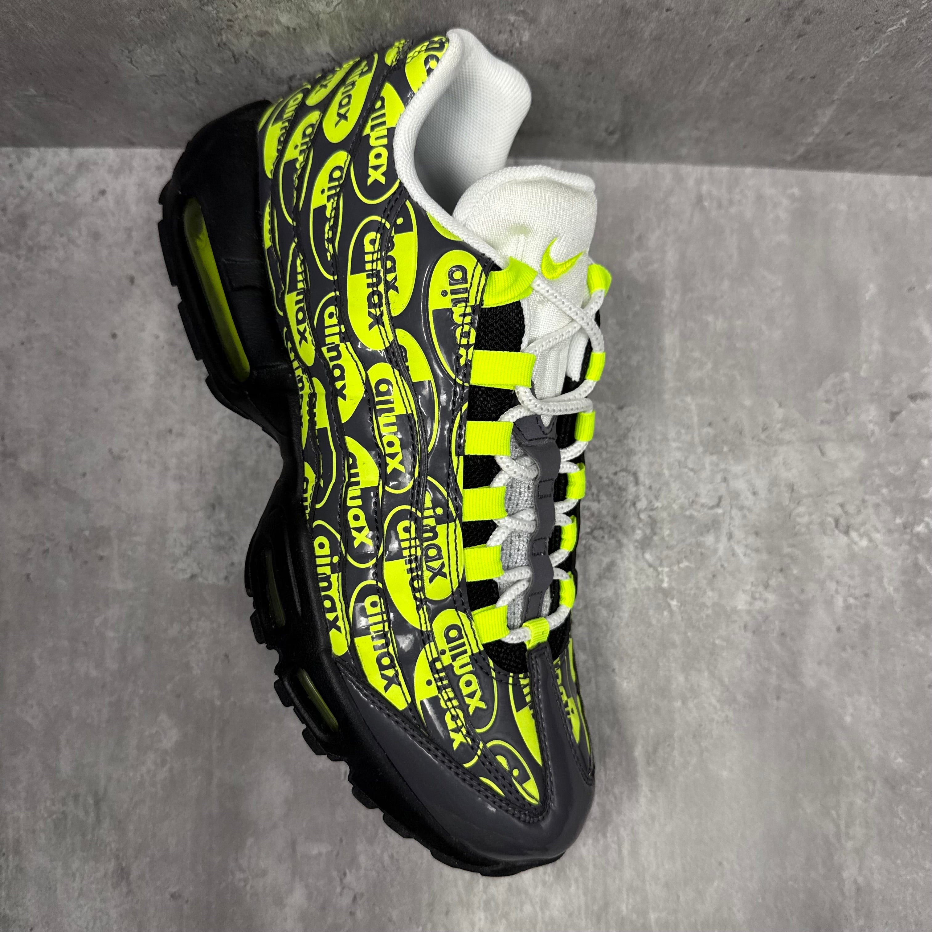 Nike Airmax 95 Neon Logo - Cheshire Creps 