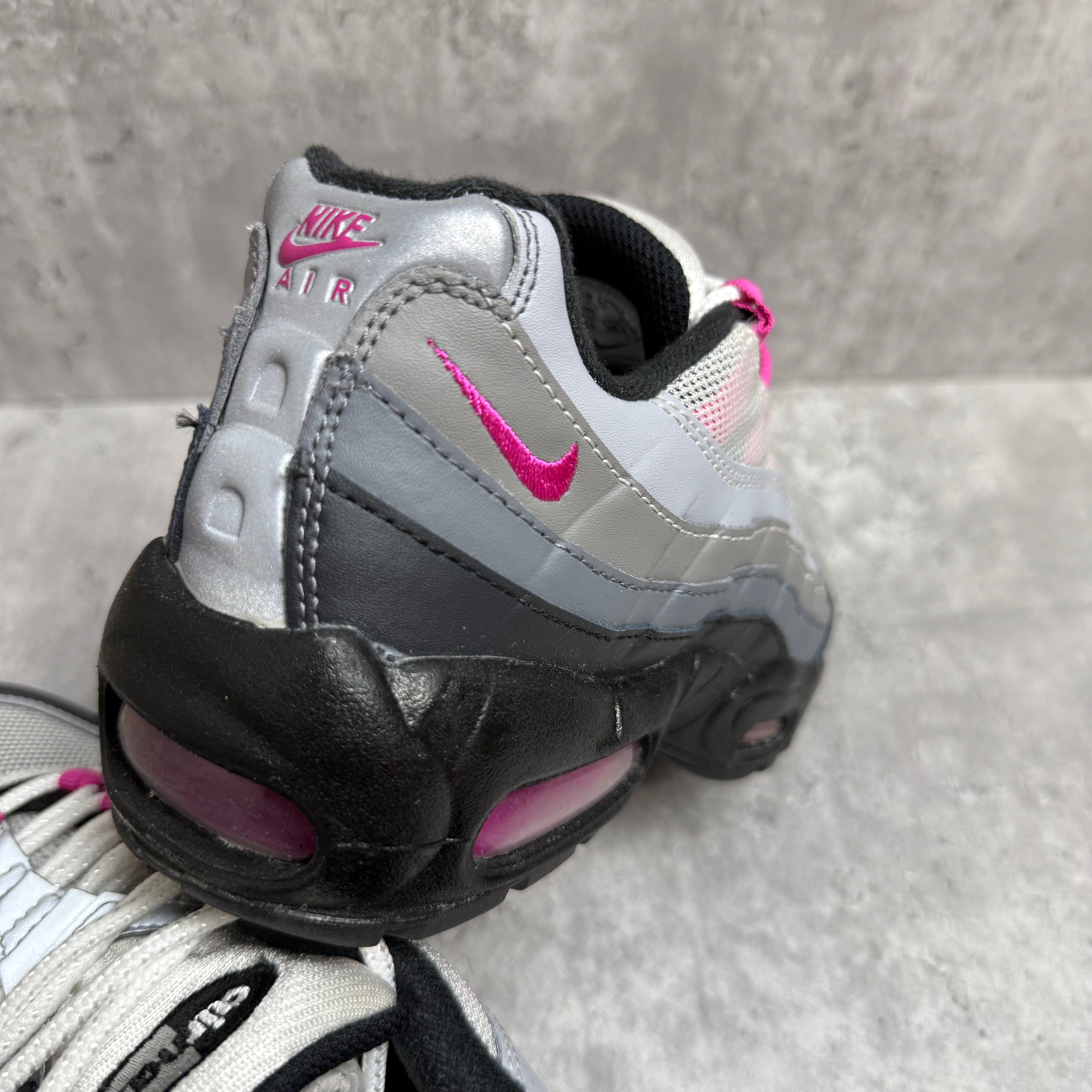 Nike Airmax 95 Nike ID Pink - Cheshire Creps 