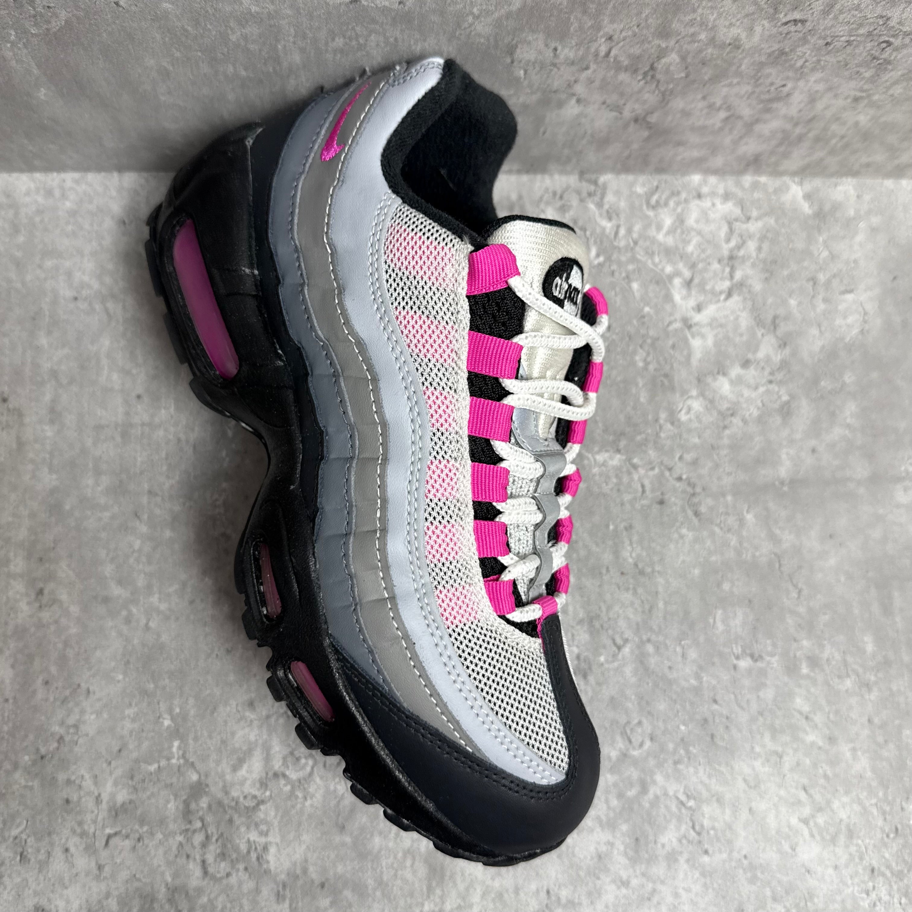 Nike Airmax 95 Nike ID Pink - Cheshire Creps 
