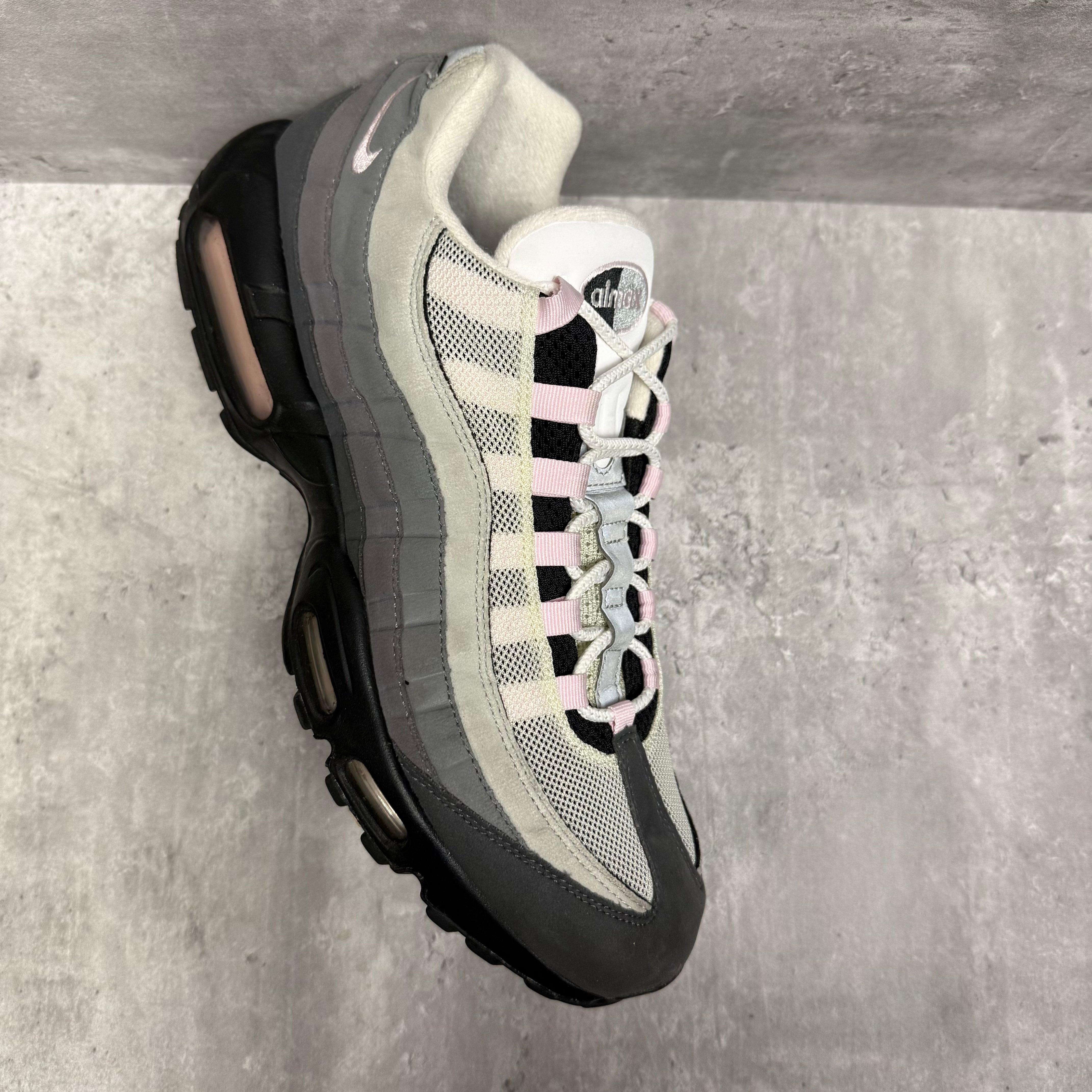 Nike Airmax 95 Pink Foam - Cheshire Creps 