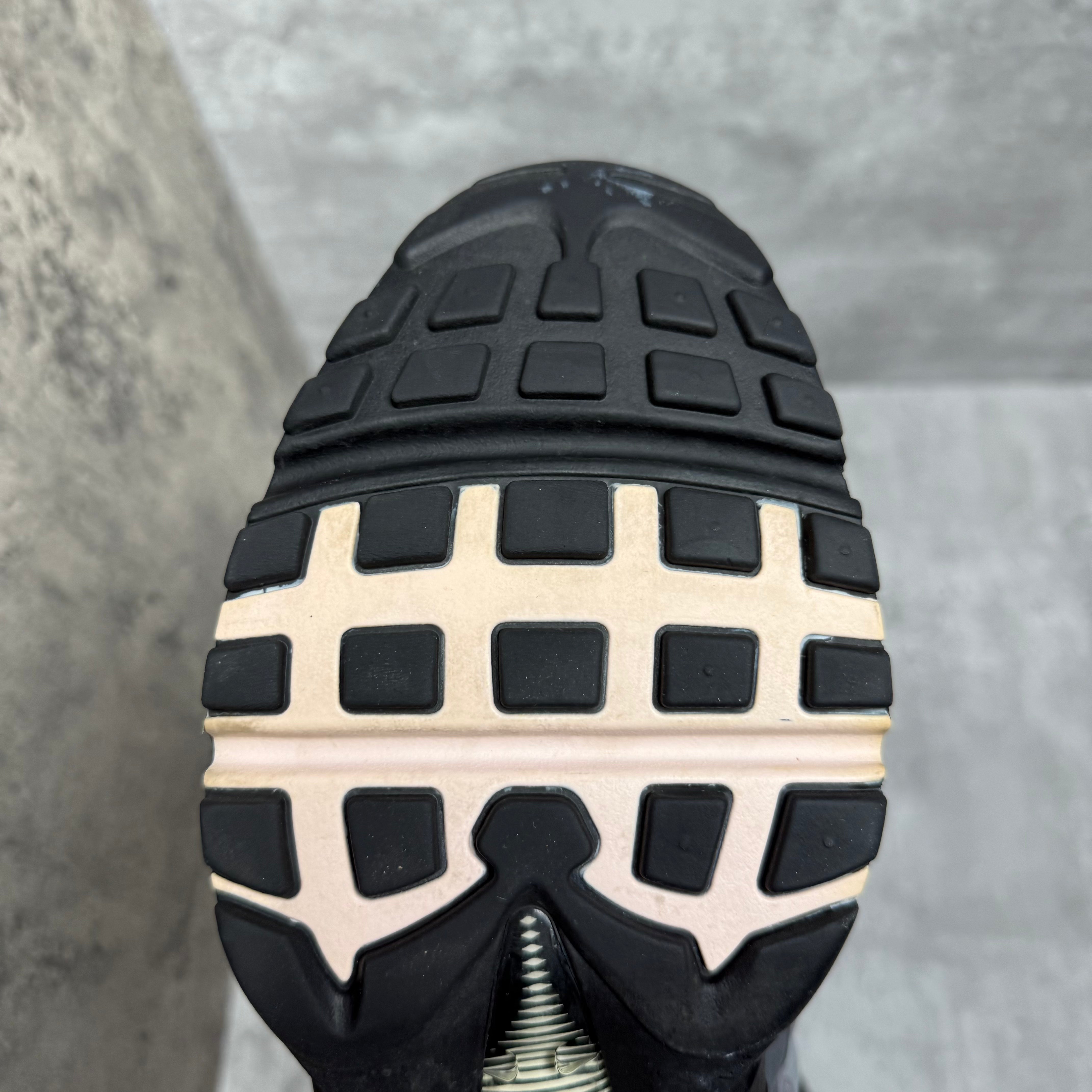 Nike Airmax 95 Pink Foam - Cheshire Creps 