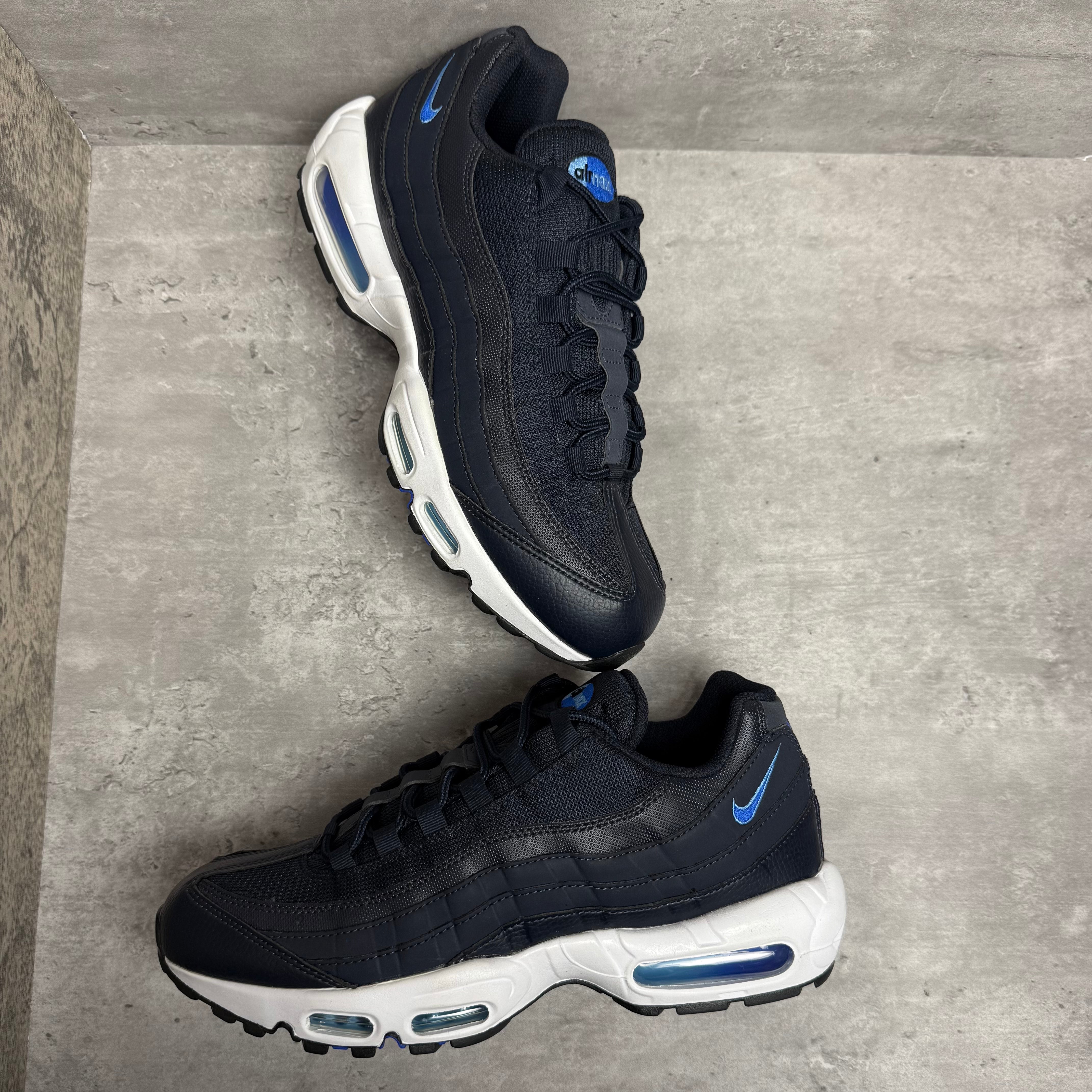 Nike Airmax 95 Racer Blue Gradient Bubble