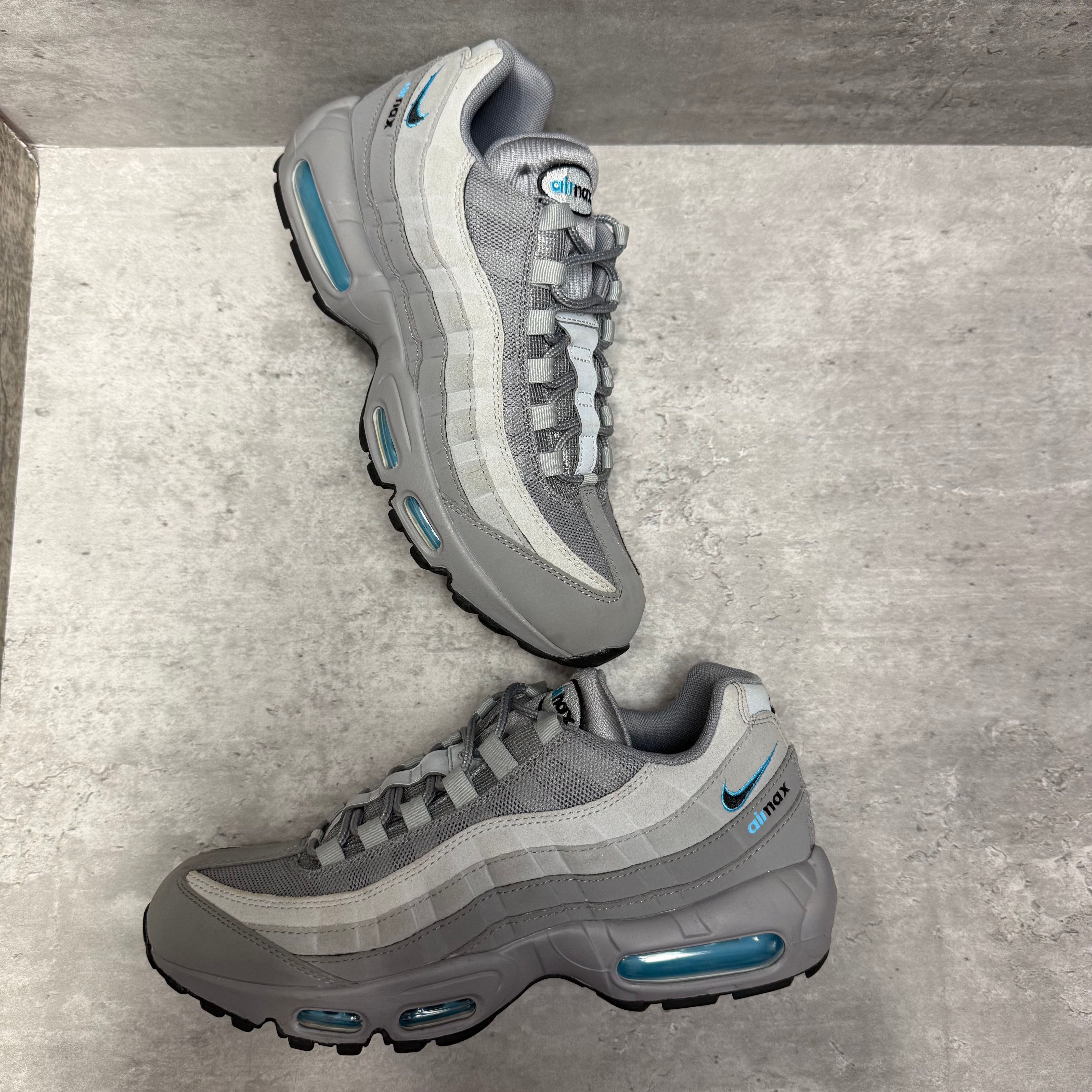 Nike Airmax 95 Retro Logo Blue Fury - Cheshire Creps 