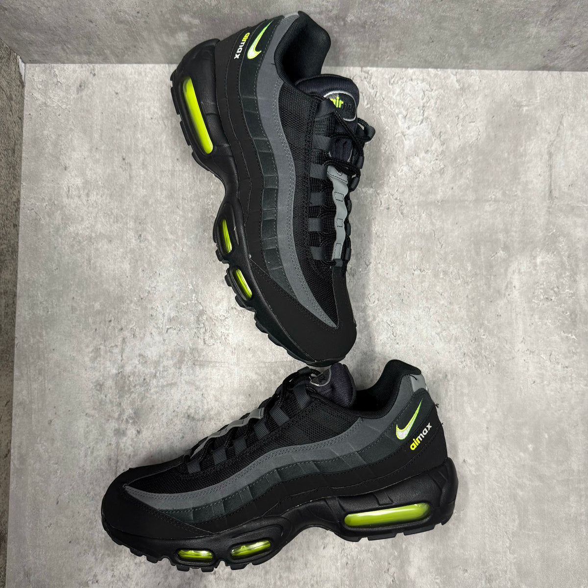 Nike Air Max 95 “ Retro Logo Black Grey Volt” Nike Air Max 95 Black-Light Smoke Grey-Volt Retro Logo Mens  main image 2