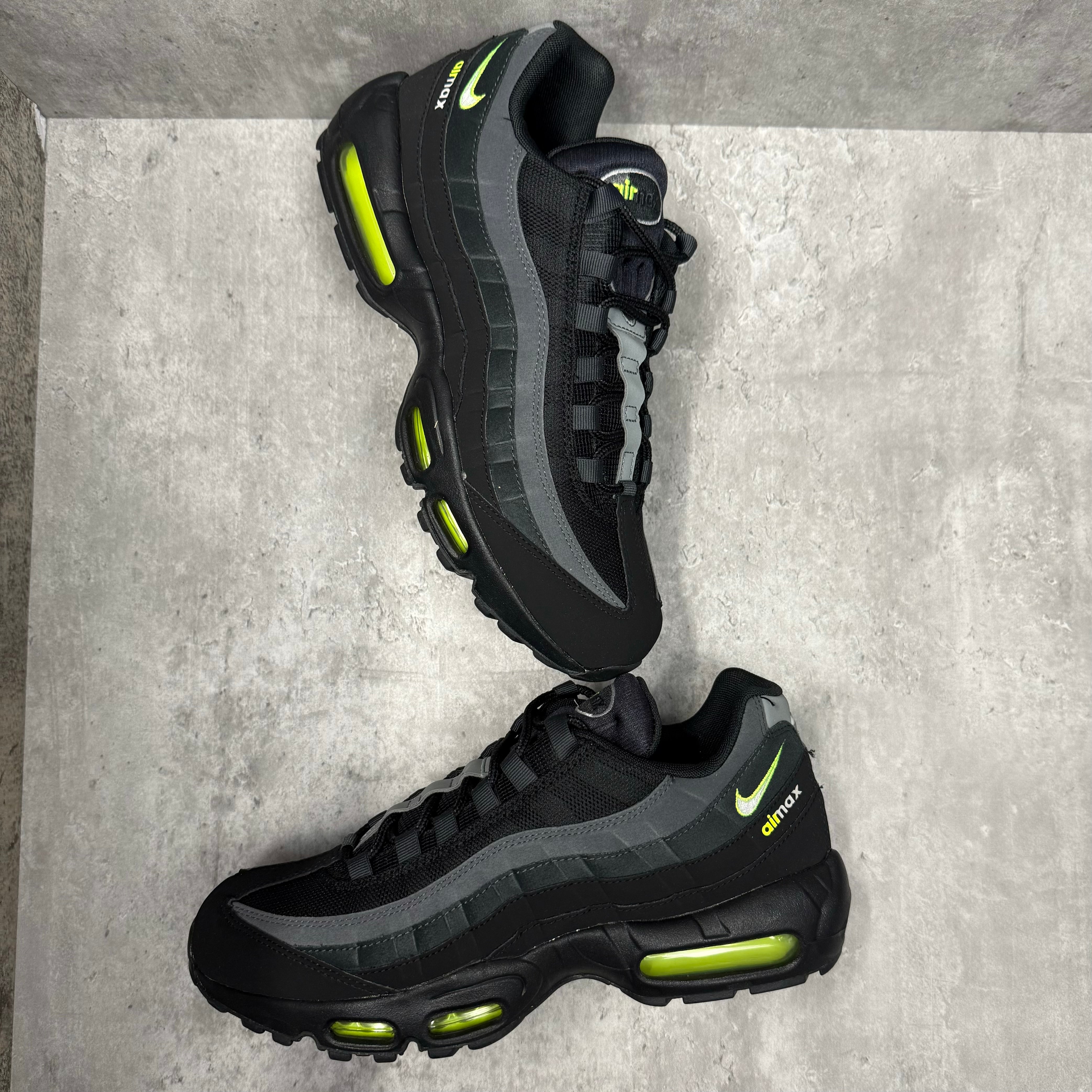 Nike Airmax 95 Retro Logo Volt - Cheshire Creps 