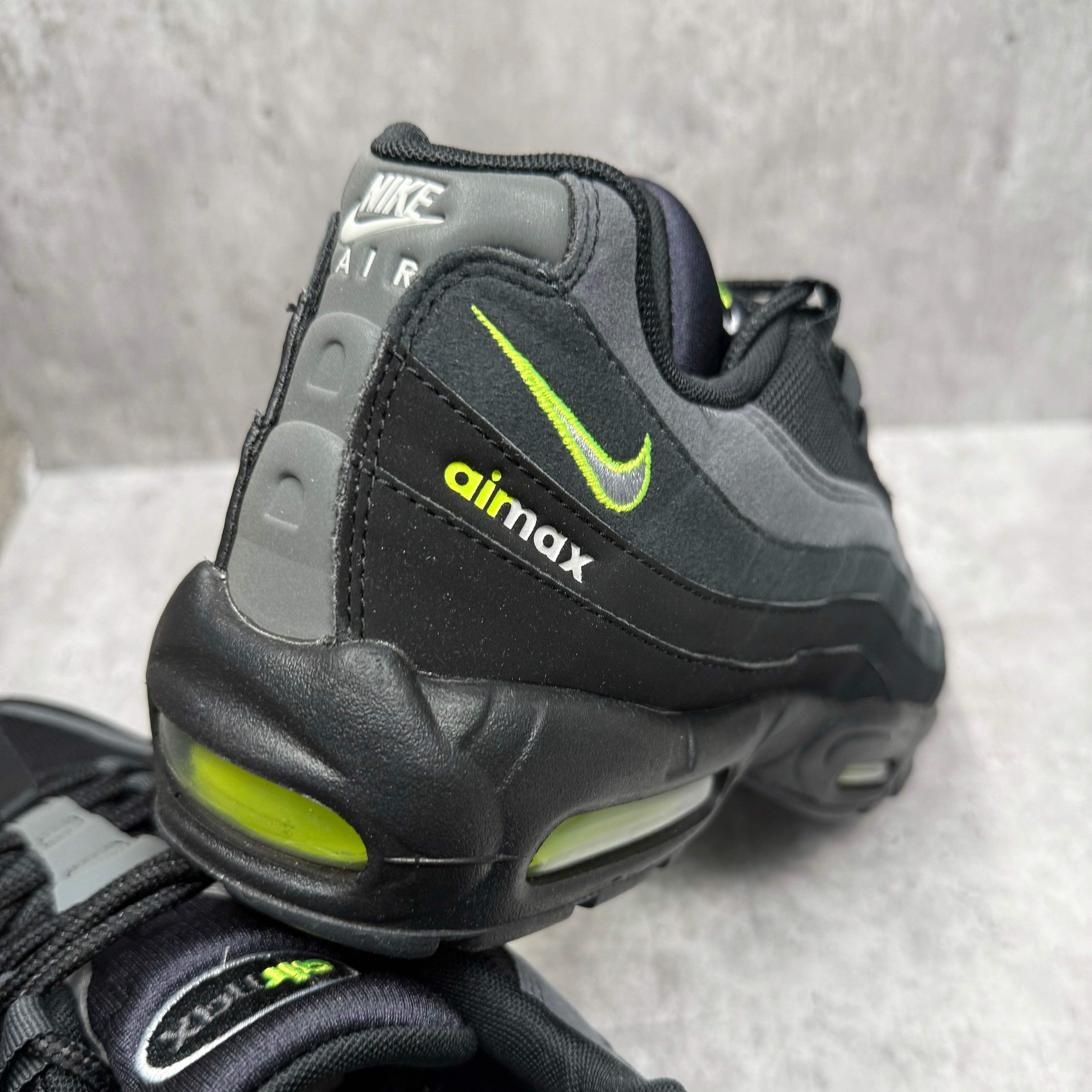 Nike Airmax 95 Retro Logo Volt - Cheshire Creps 