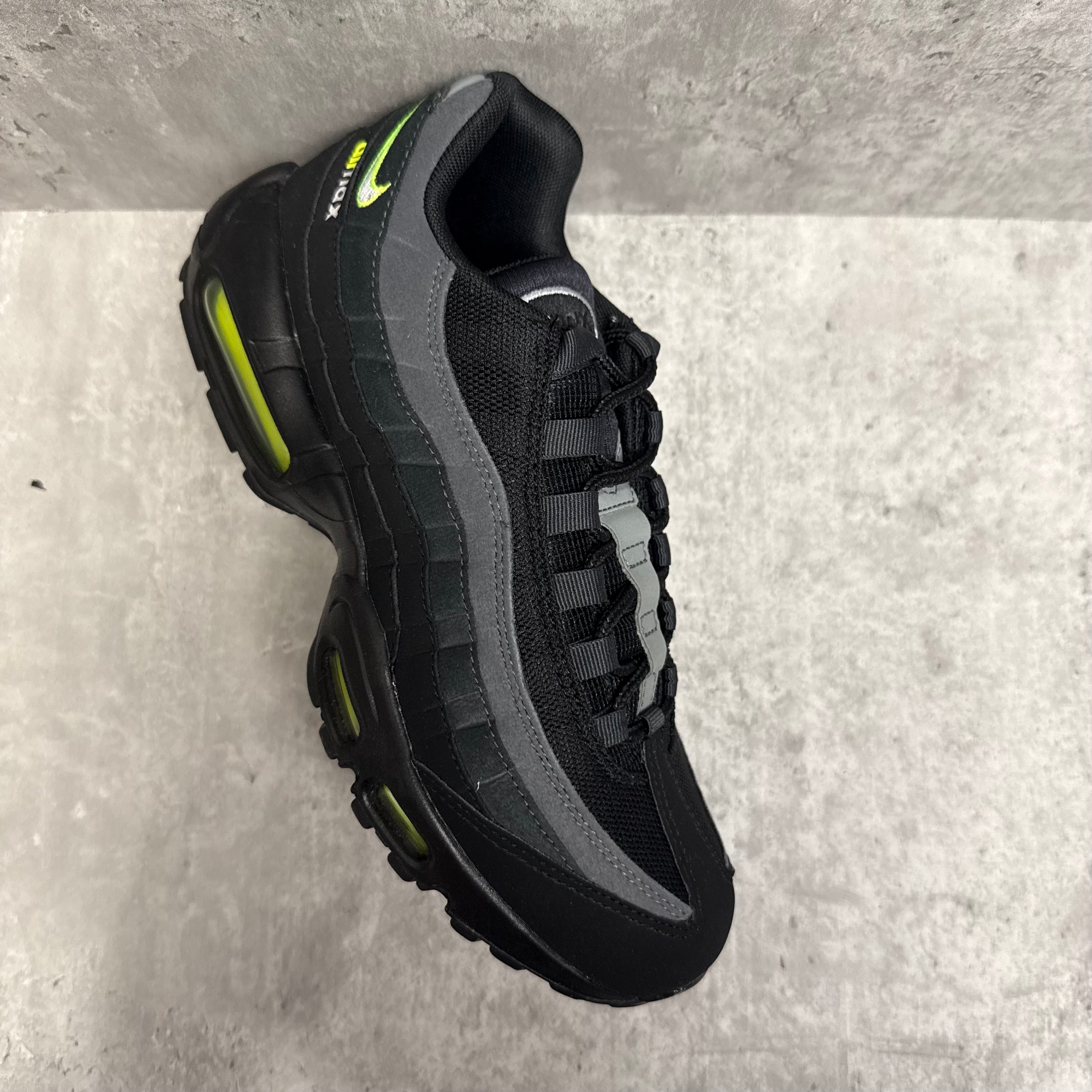 Nike Airmax 95 Retro Logo Volt - Cheshire Creps 