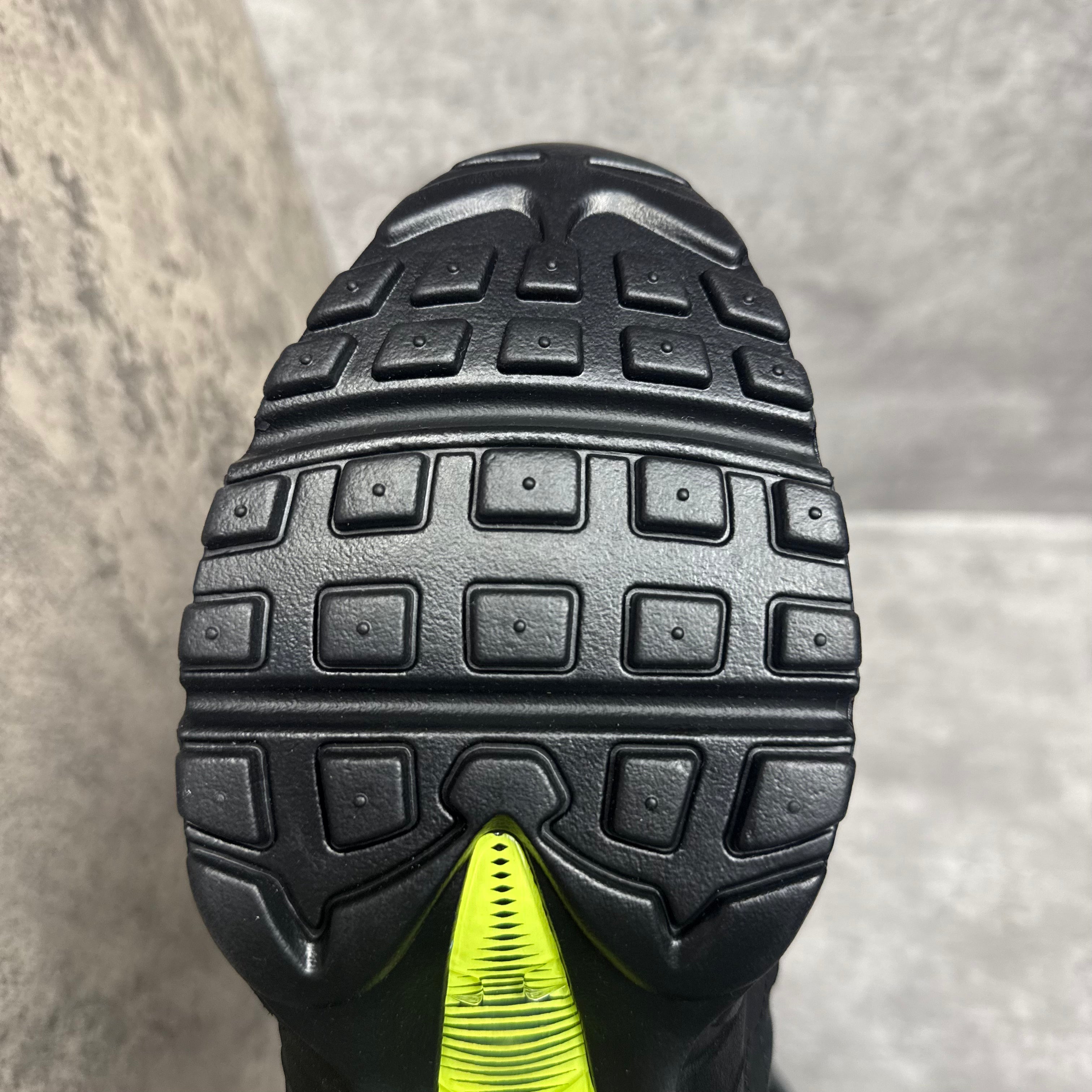 Nike Airmax 95 Retro Logo Volt - Cheshire Creps 