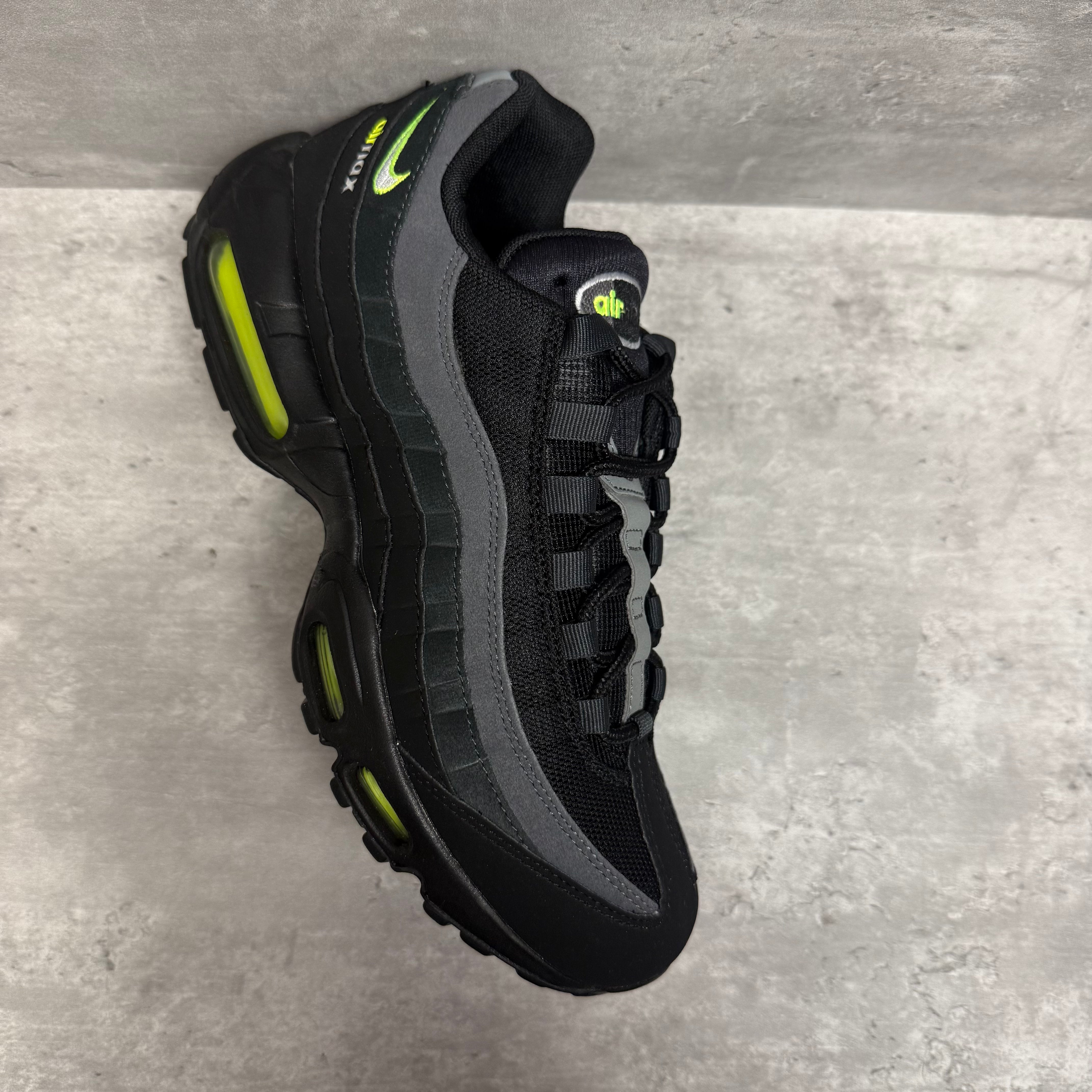 Nike Airmax 95 Retro Logo Volt - Cheshire Creps 