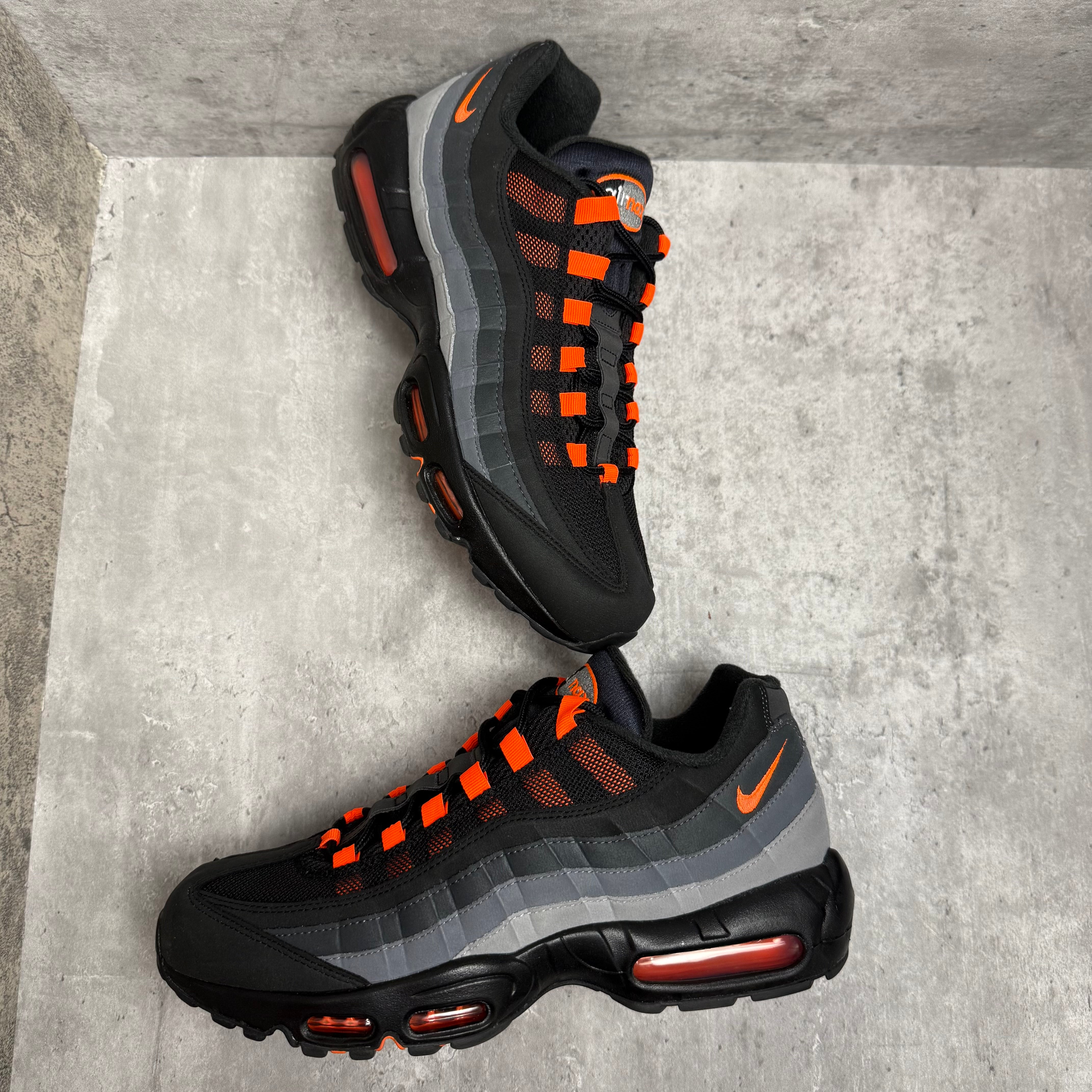 Nike Airmax 95 Reverse Crimson - Cheshire Creps 