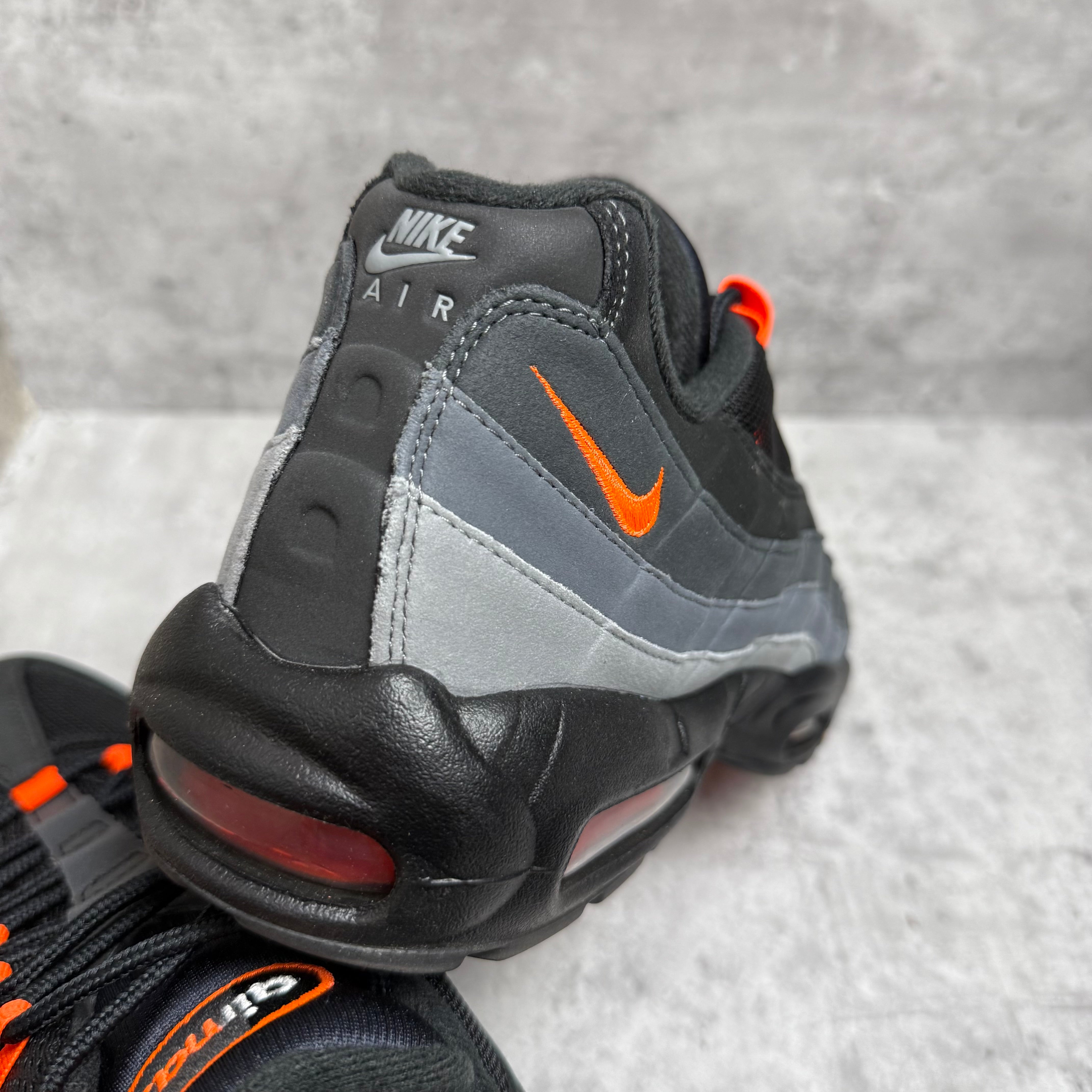 Nike Airmax 95 Reverse Crimson - Cheshire Creps 