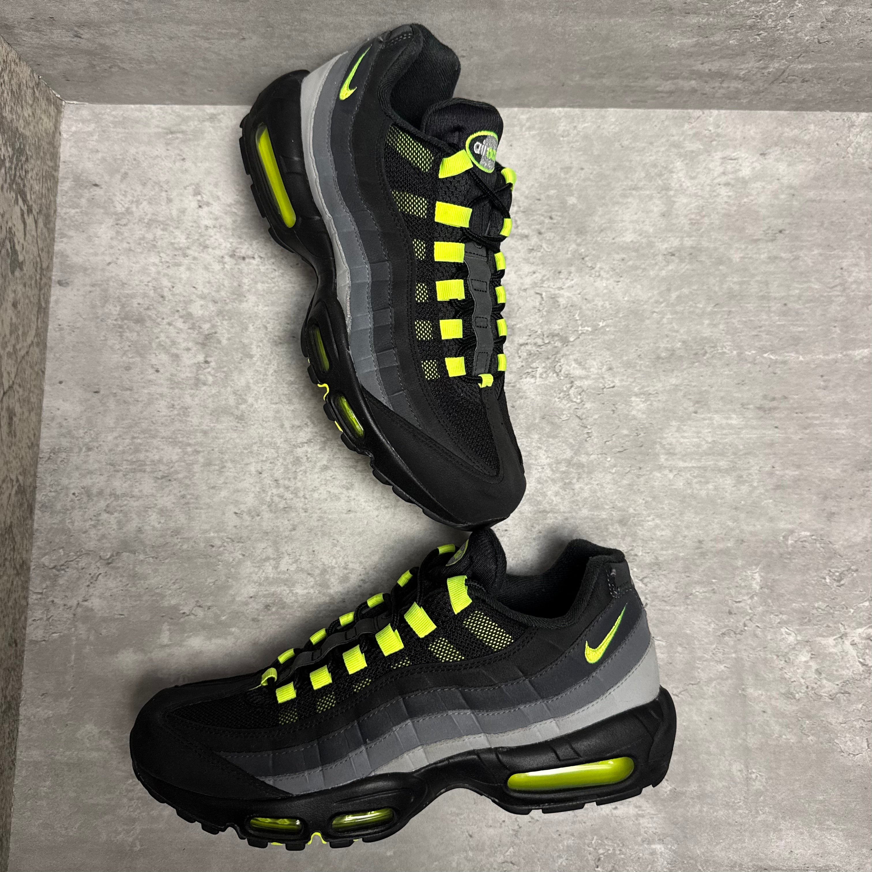 Nike Airmax 95 Reverse Neon - Cheshire Creps