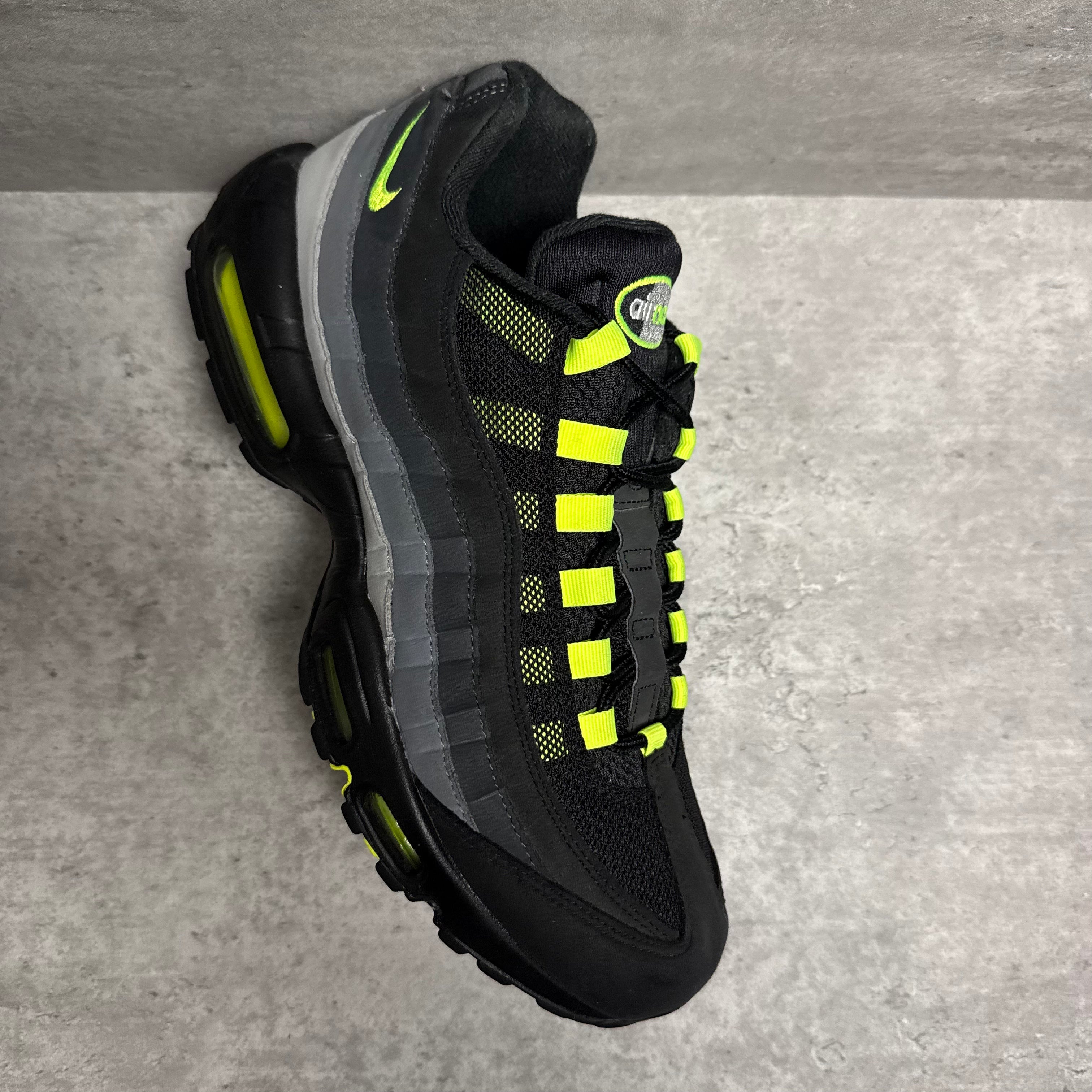 Nike Airmax 95 Reverse Neon - Cheshire Creps