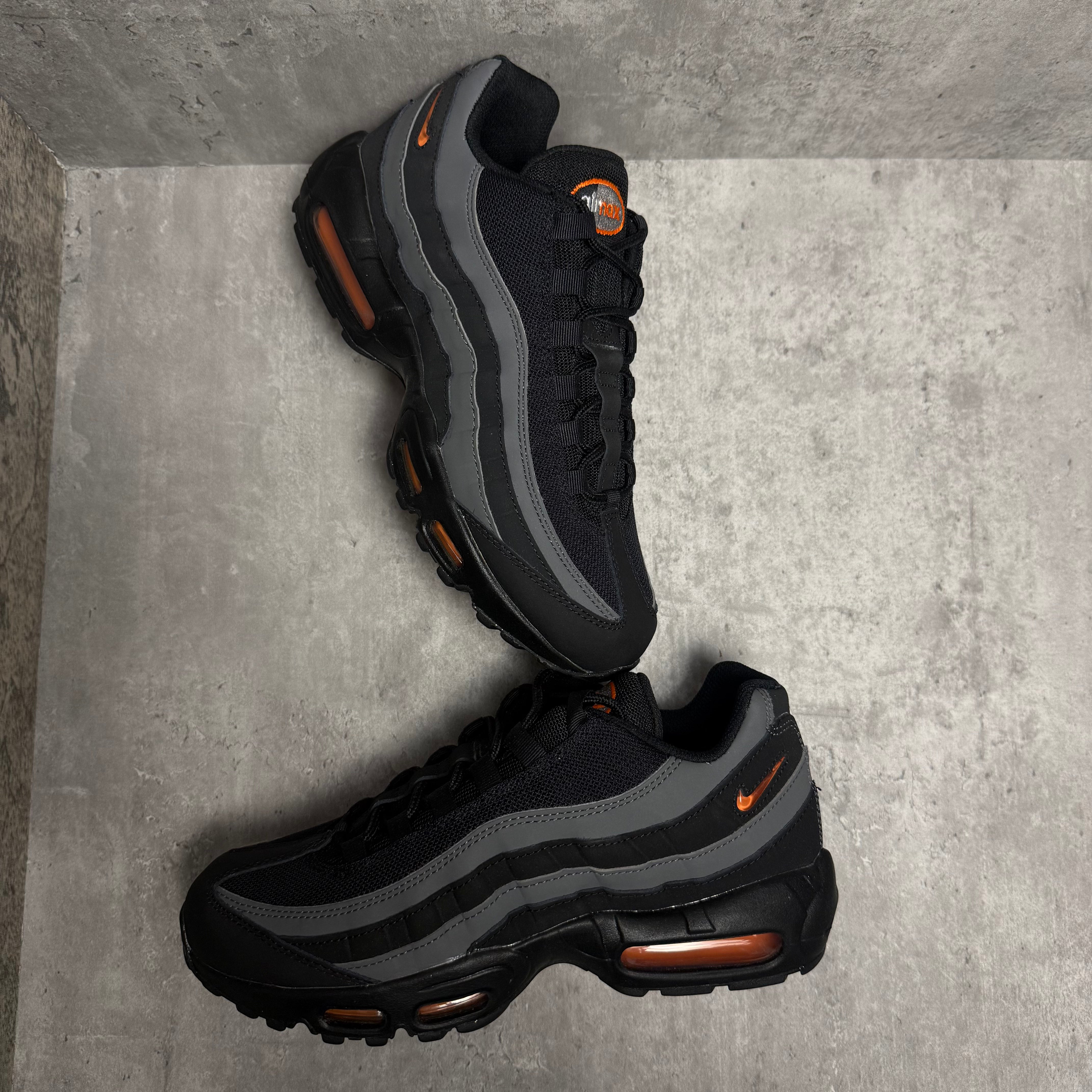 Nike Airmax 95 Safety Orange - Cheshire Creps
