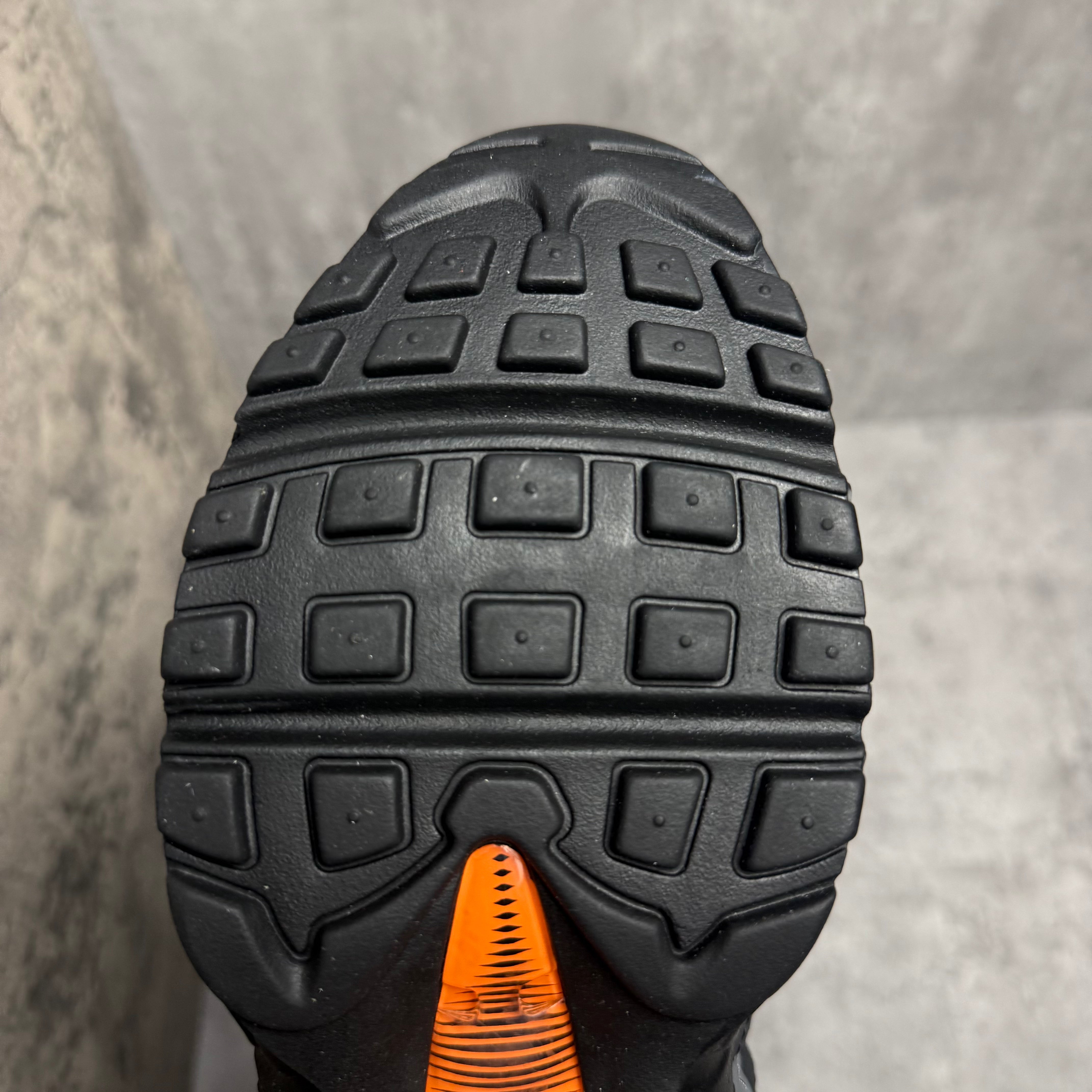 Nike Airmax 95 Safety Orange - Cheshire Creps