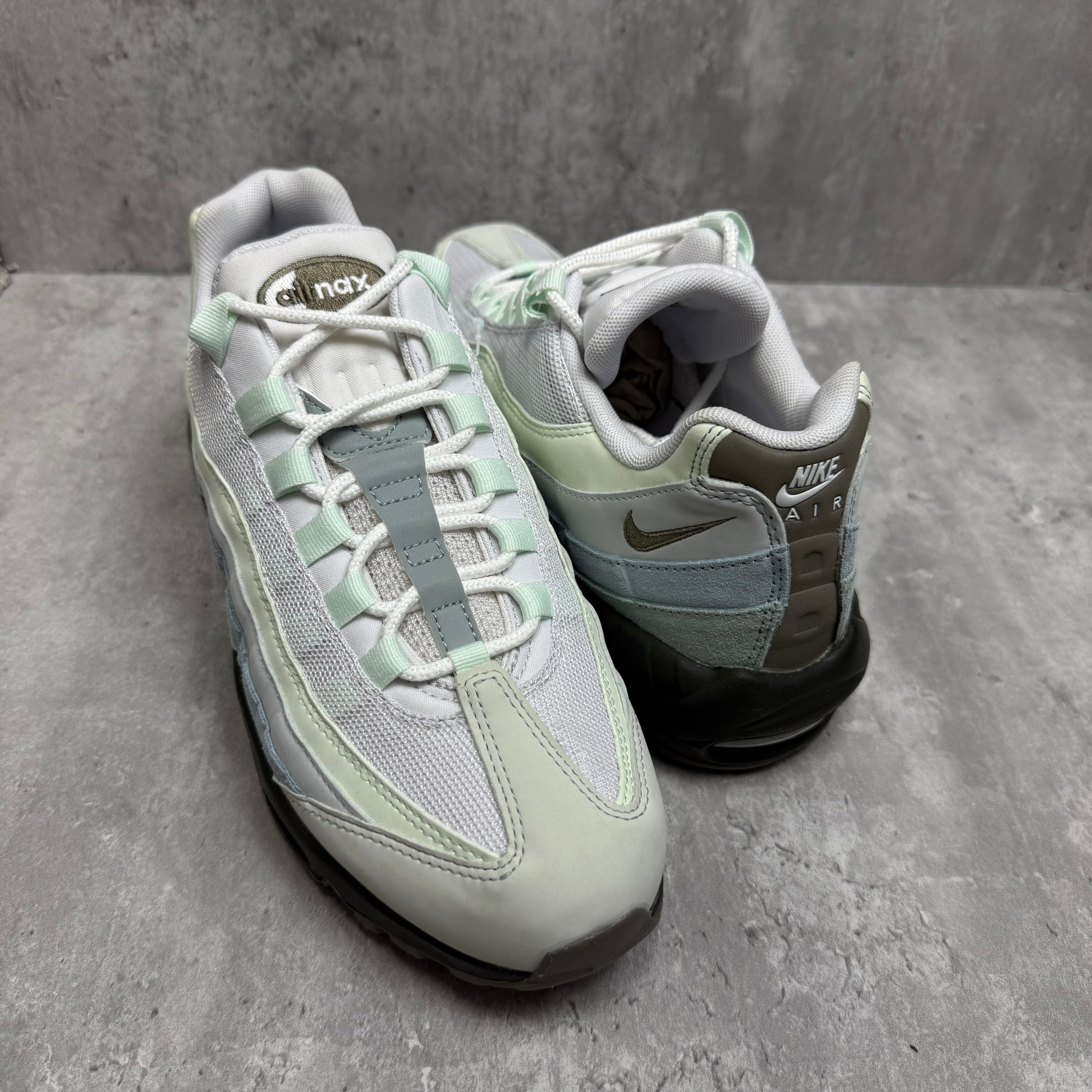 Nike Airmax 95 Sequoia - Cheshire Creps 