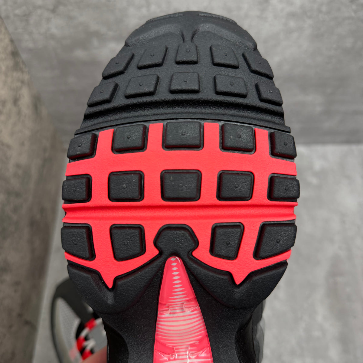 Nike Airmax 95 Solar Red ‘Big Bubble’ 2025 - Cheshire Creps